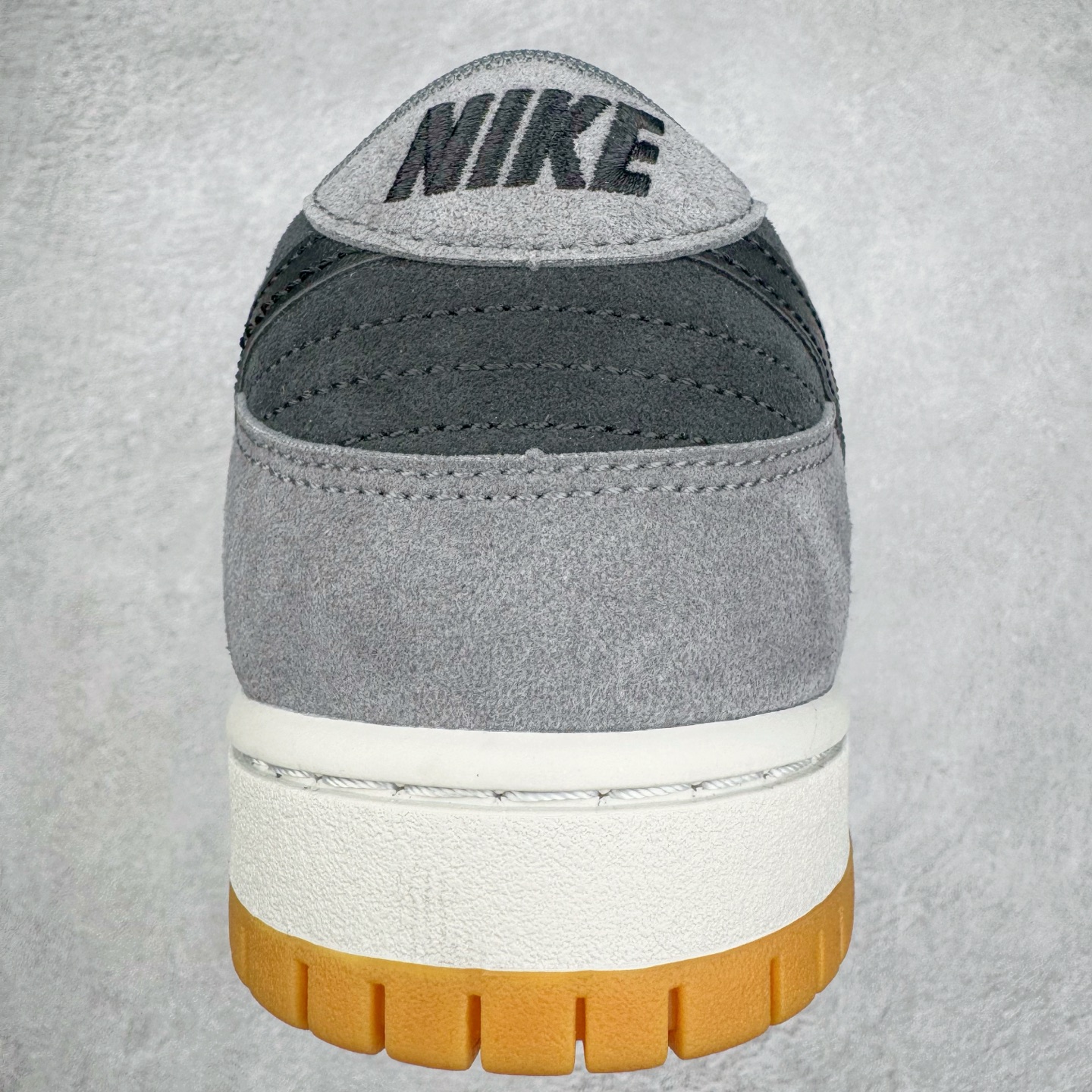 Nike SB Dunk Low Dark Smoke Grey HF3063-001