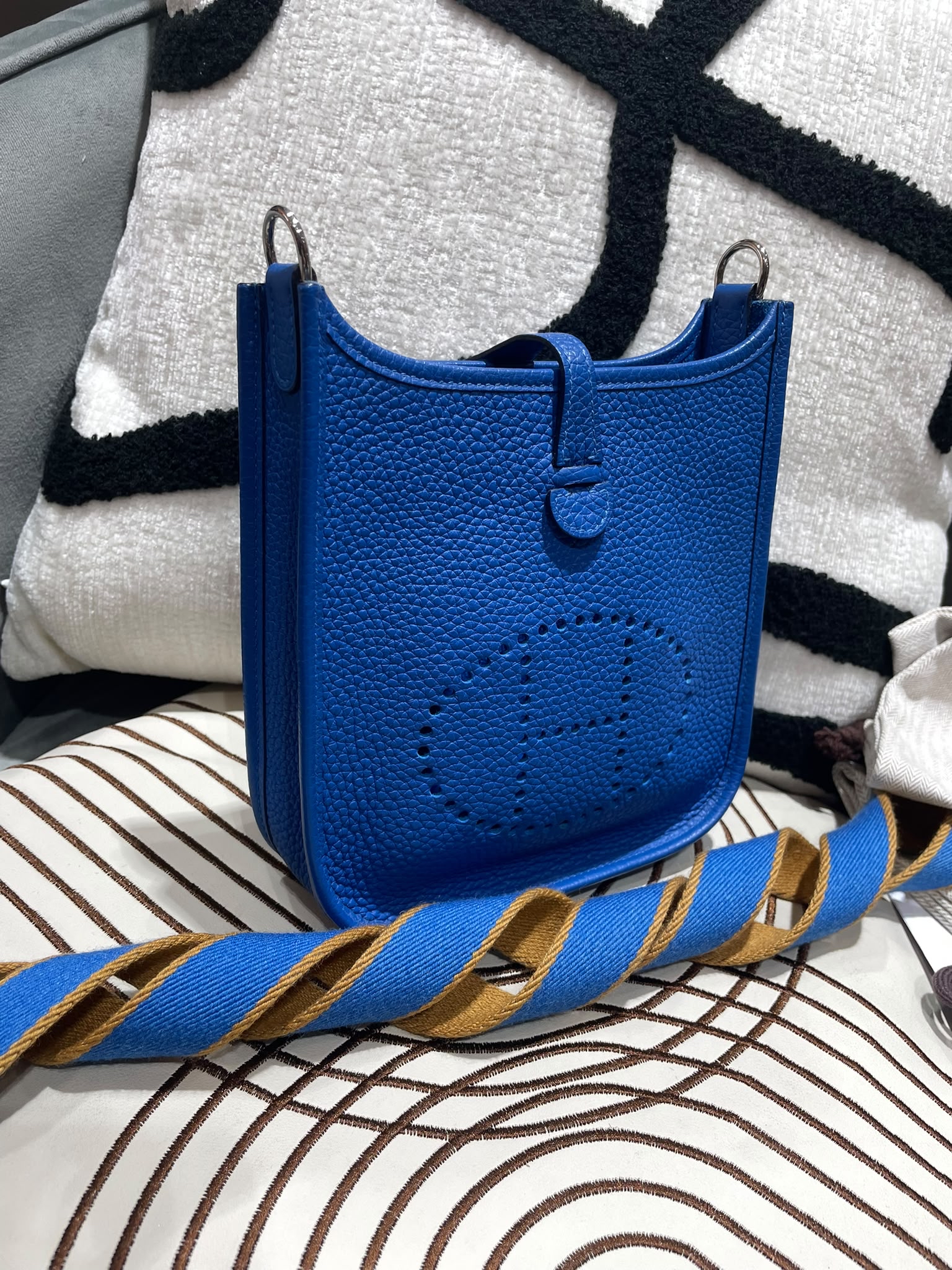 Hermes Mini Evelyne ,Stamp C 100%Authentic , 98%new  ✅strap ✅塵袋  