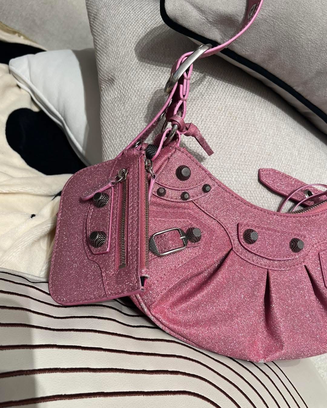 Balenciaga le cagole xs Crossbody Bag 100%Authentic,90%new