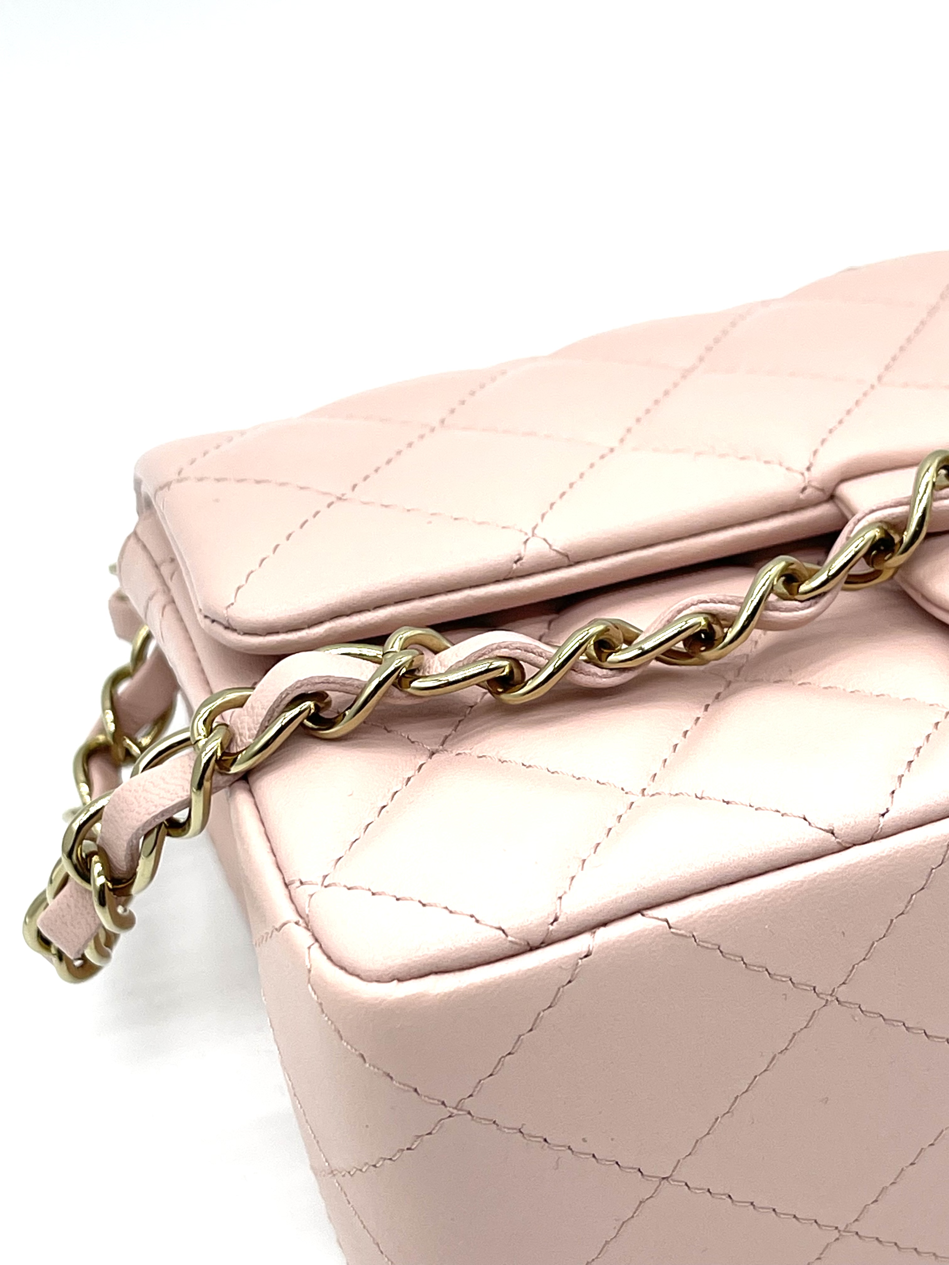 Pre-owned CHANEL Mini Rectangular Flap Bag / Product Code: 26032327