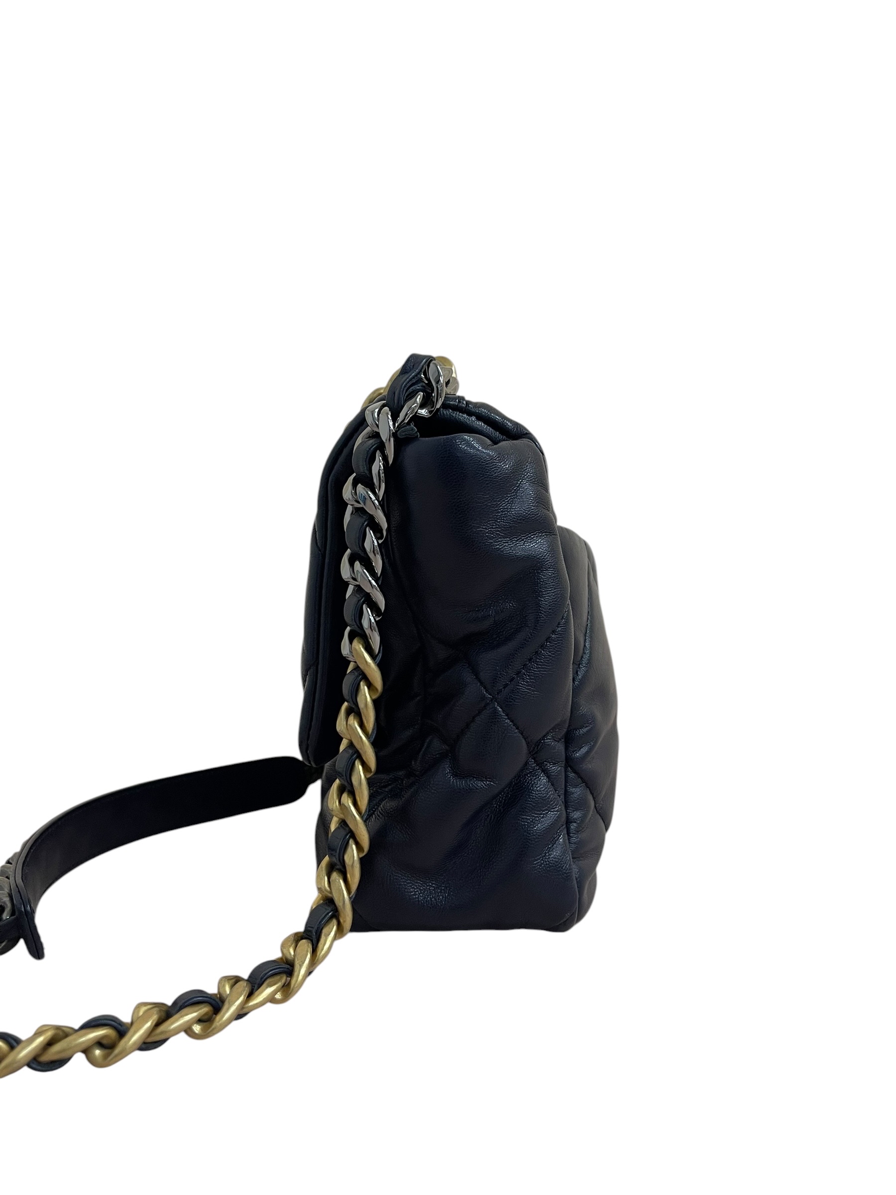 Pre-owned Chanel 19 Bag / Product Code: 062907
