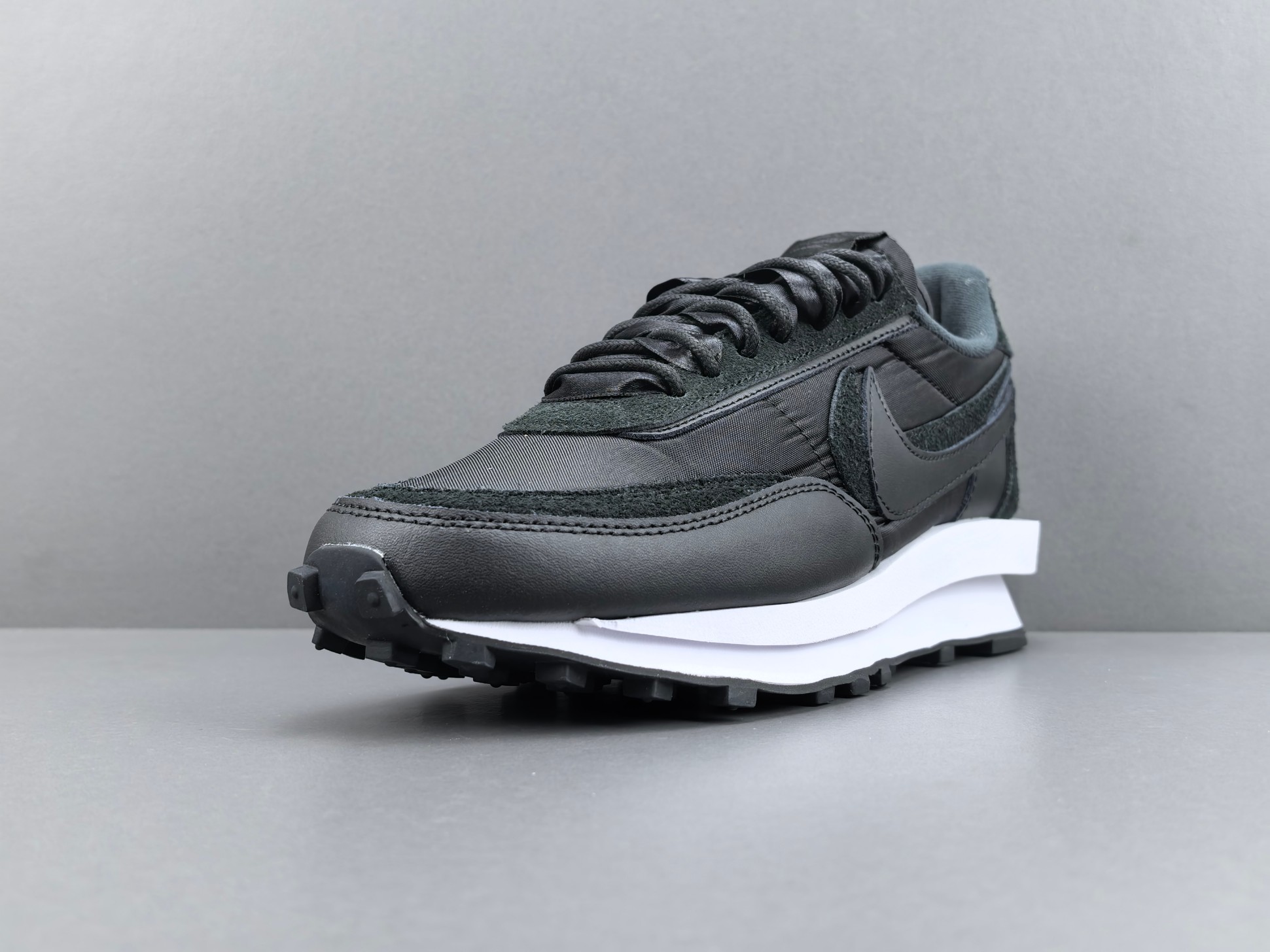 Nike LDWaffle x Sacai "Black Nylon" BV0073-002