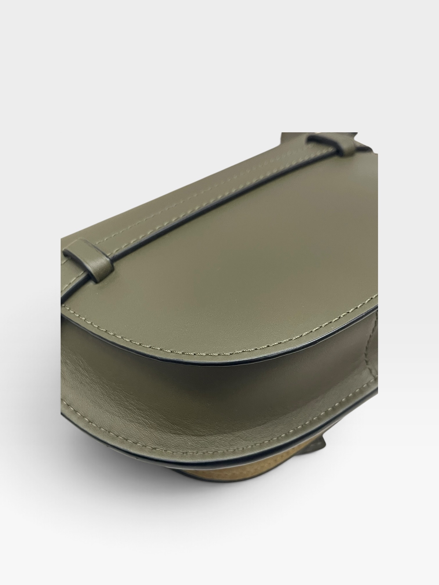 Pre-Owned LOEWE Gate Bag / Product Code: 102905