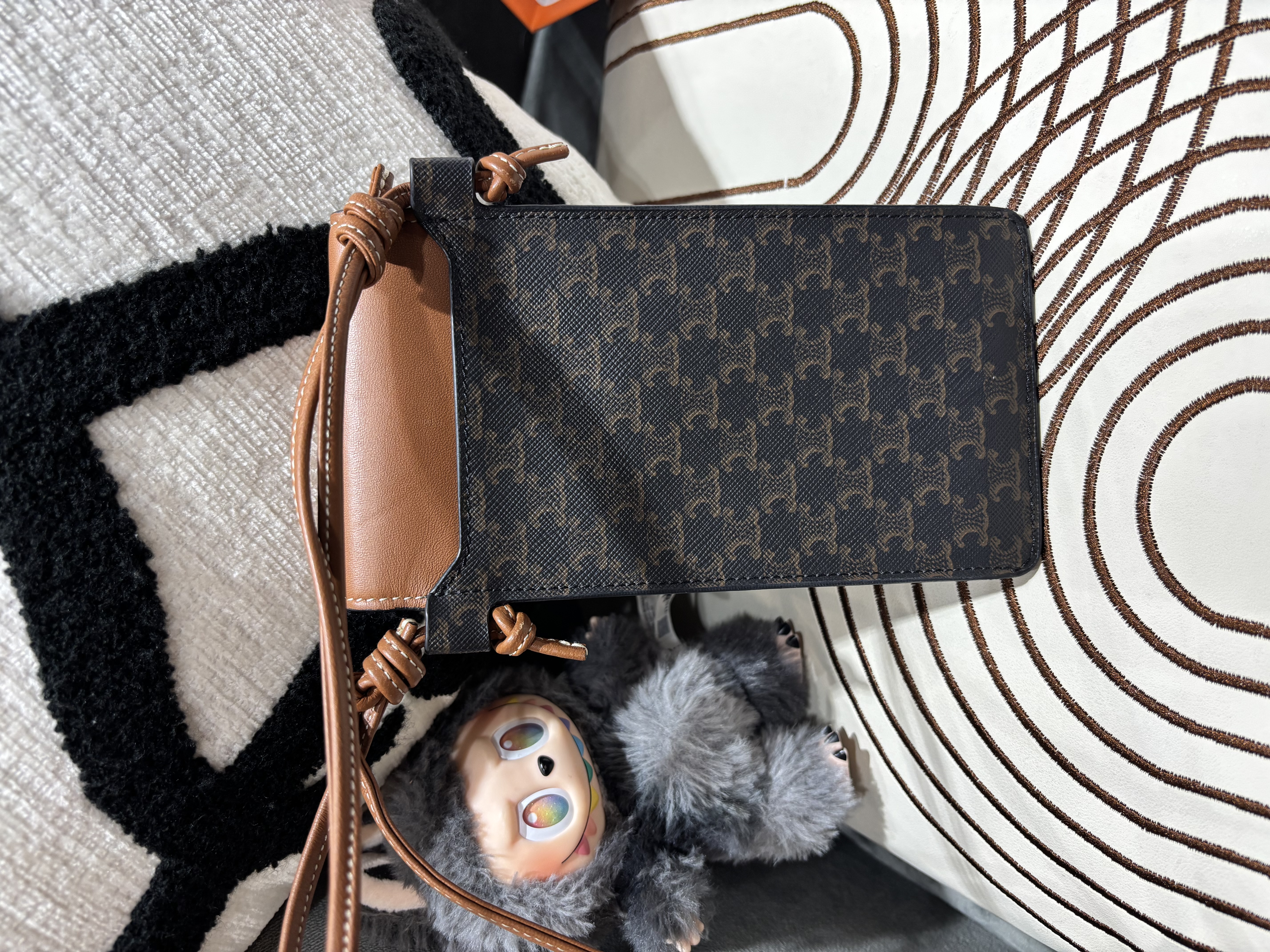 Celine triomphe Phone Crossbody Bag 100%Authentic, 95%new 