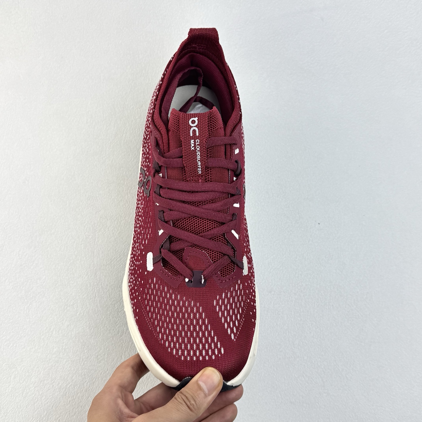 On Running Cloudsurfer Max 