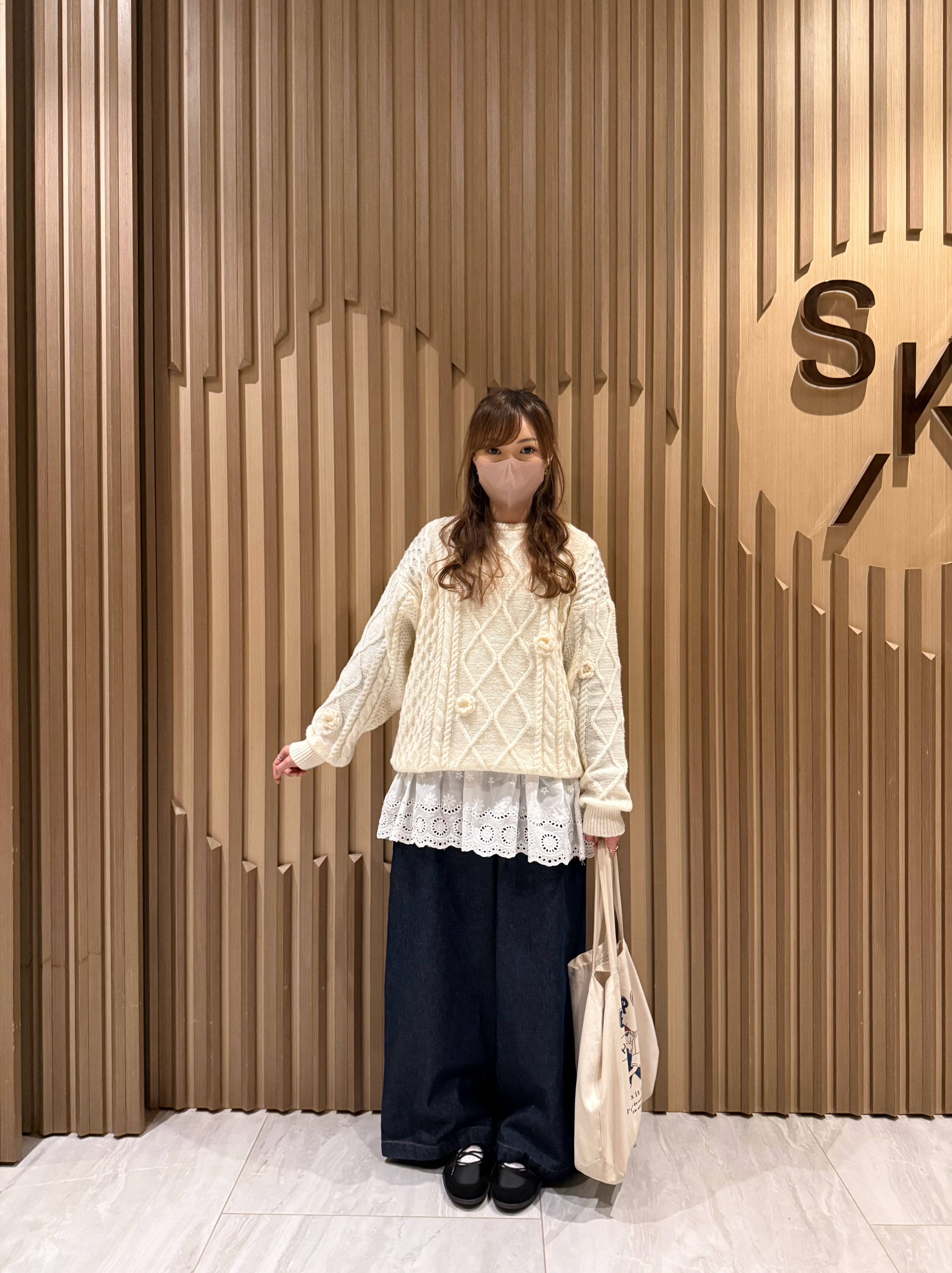 明線直筒牛仔褲（牛仔藍）