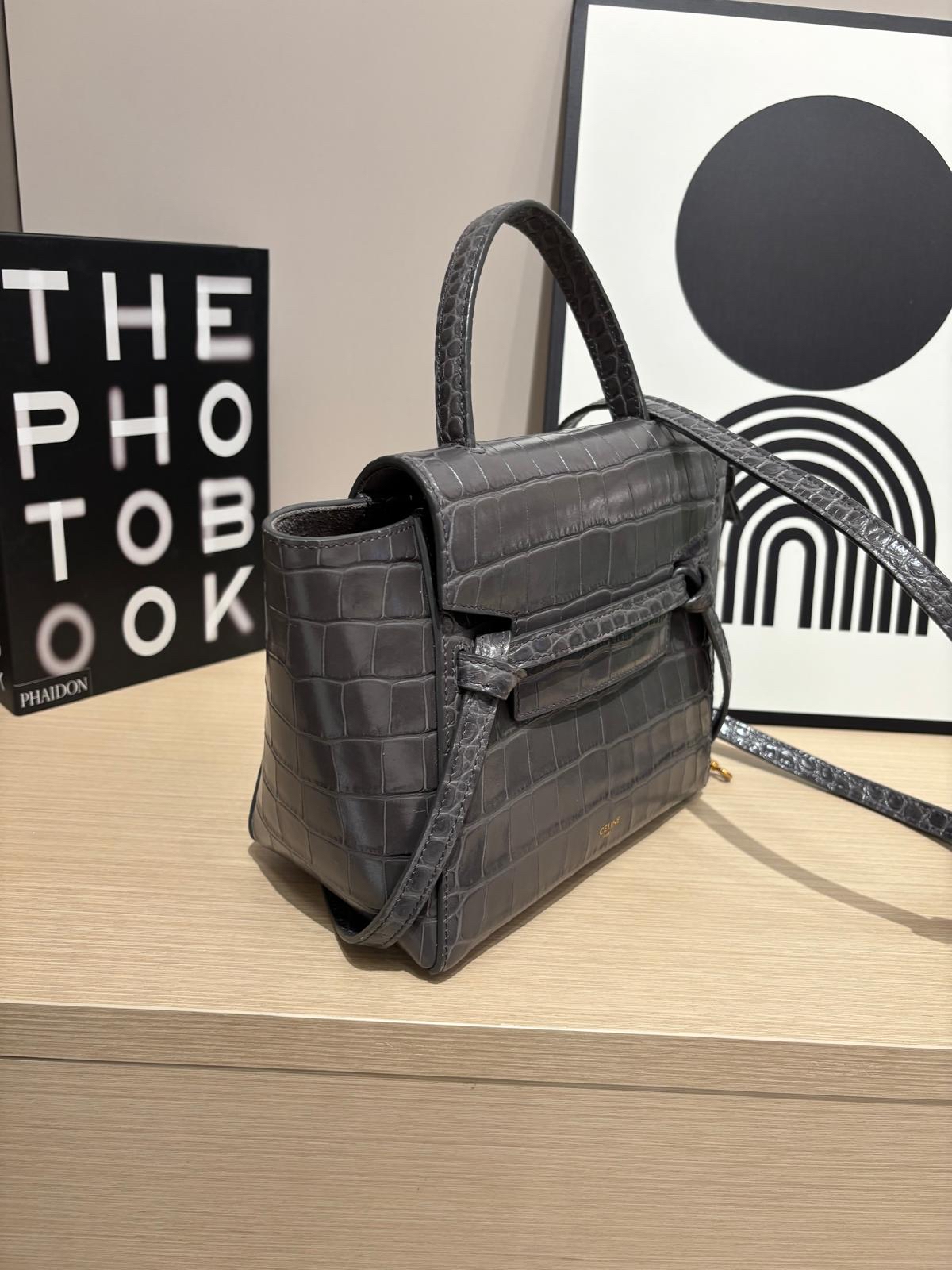 Celine Nano Belt Bag 2 Way Bag 深灰壓鱷魚紋牛皮金扣 100%Authentic,95%new✅dust bag 