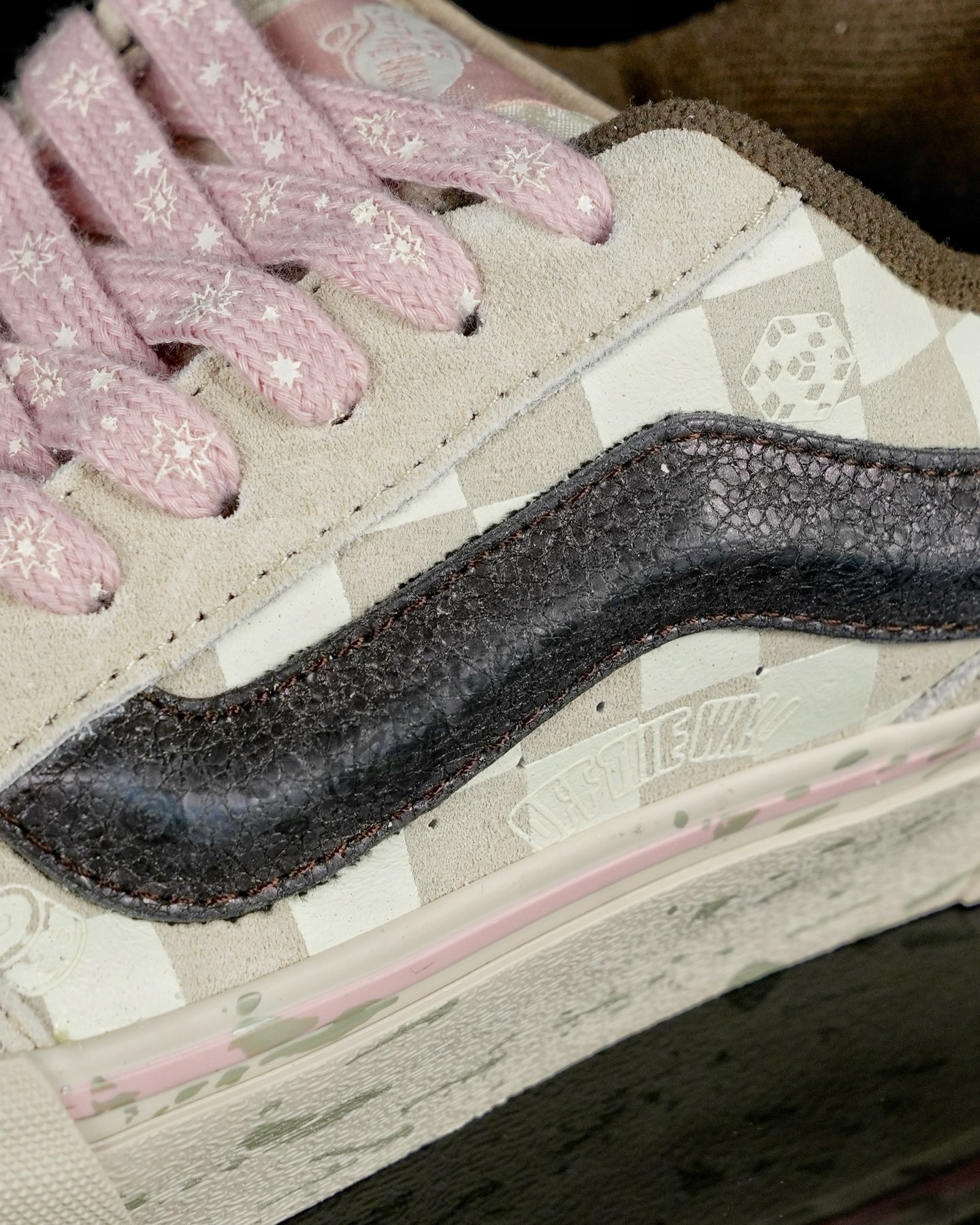 Vans Authentic Pop Mart Space Molly VN000EE6H11