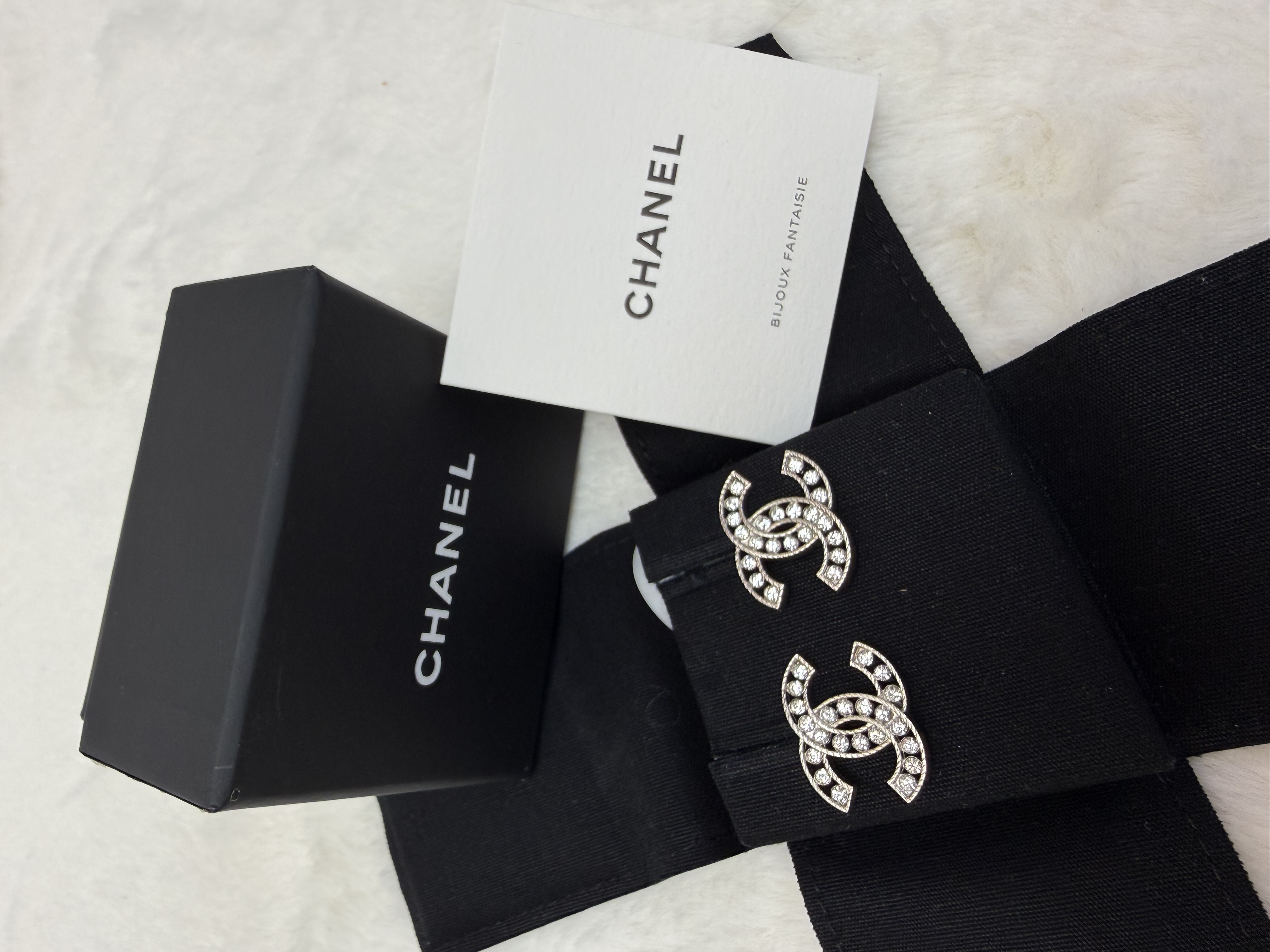 Chanel香奈兒 耳環雙C滿鑽