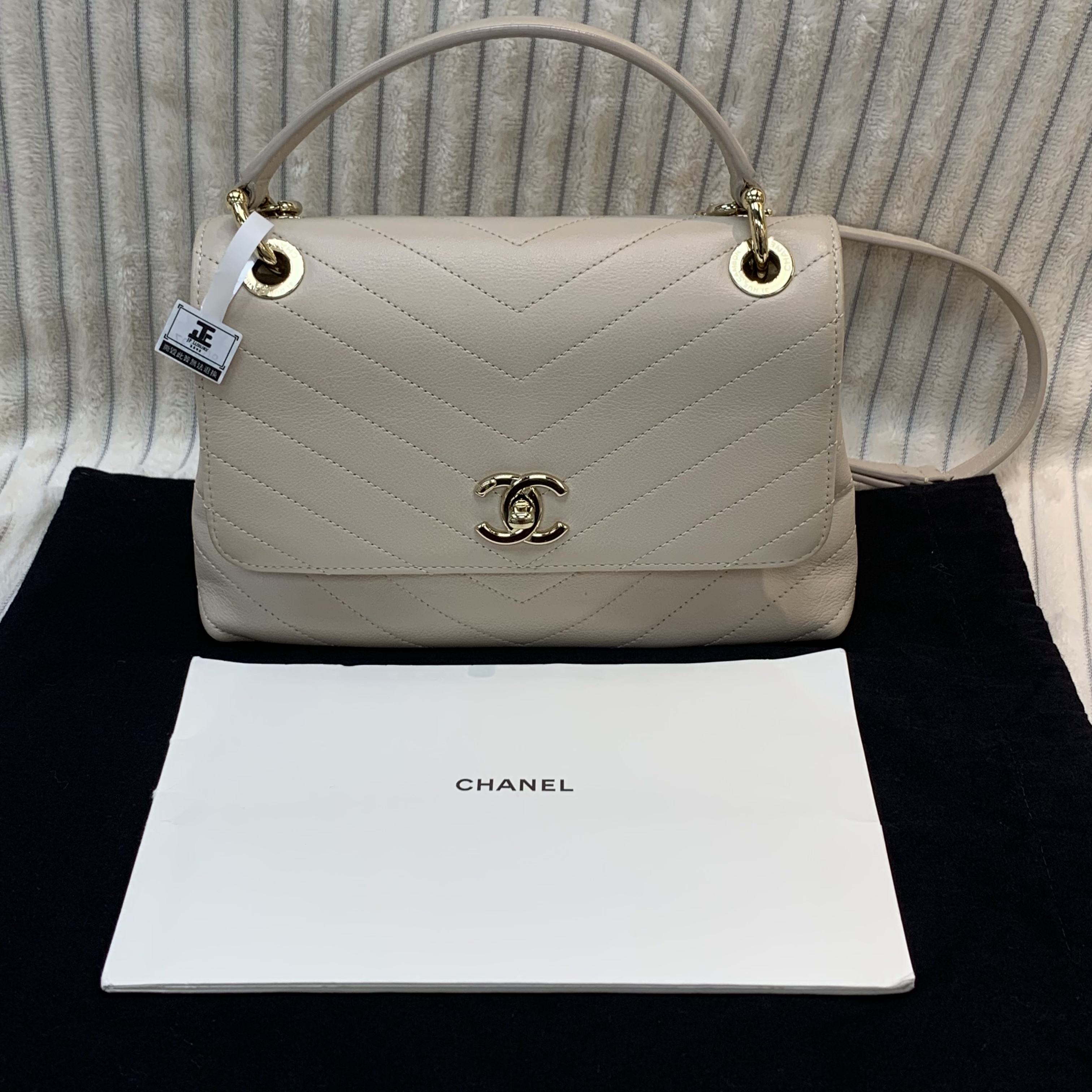 Chanel Coco handle🧋經典手袋配奶茶色