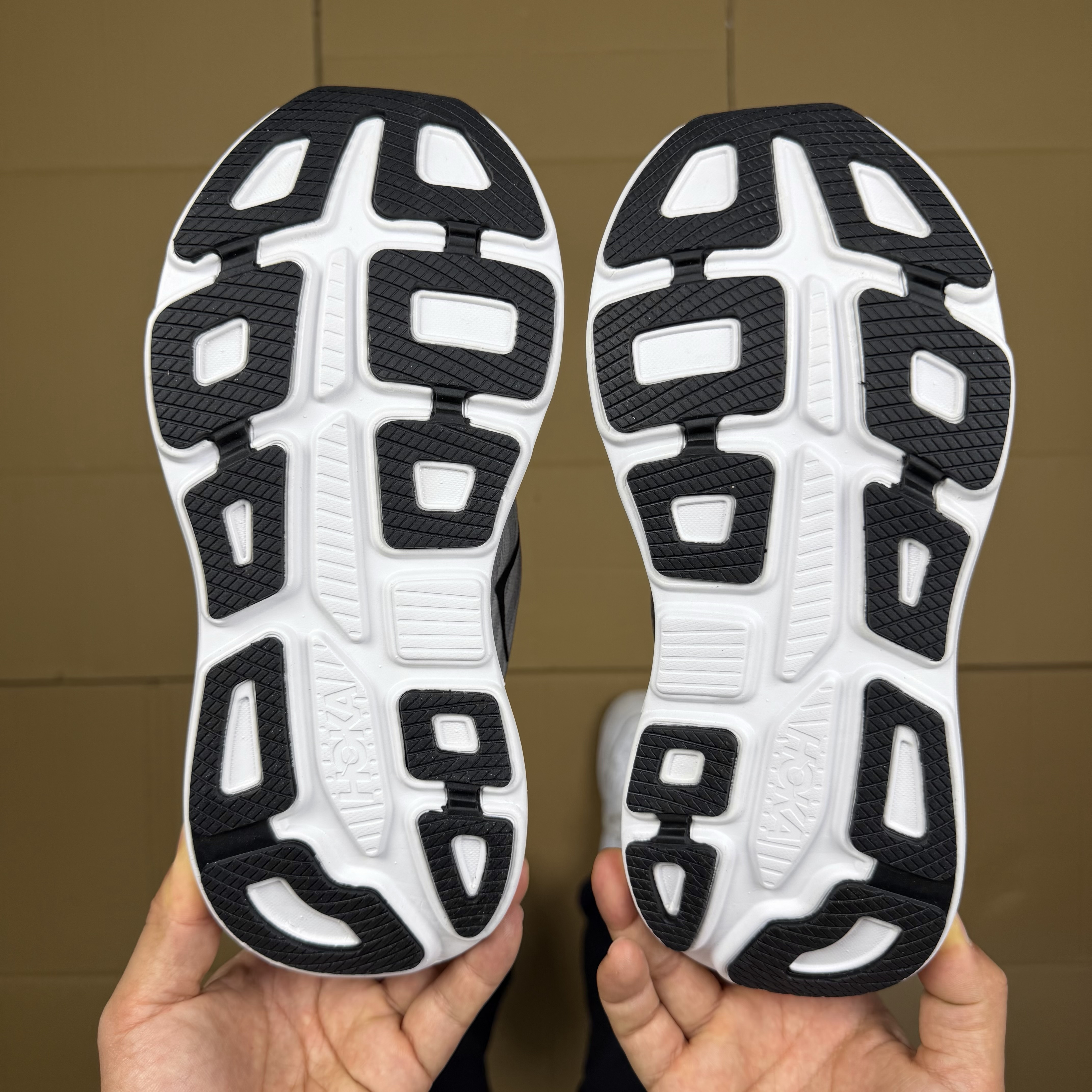 Hoka One One Bondi 9 