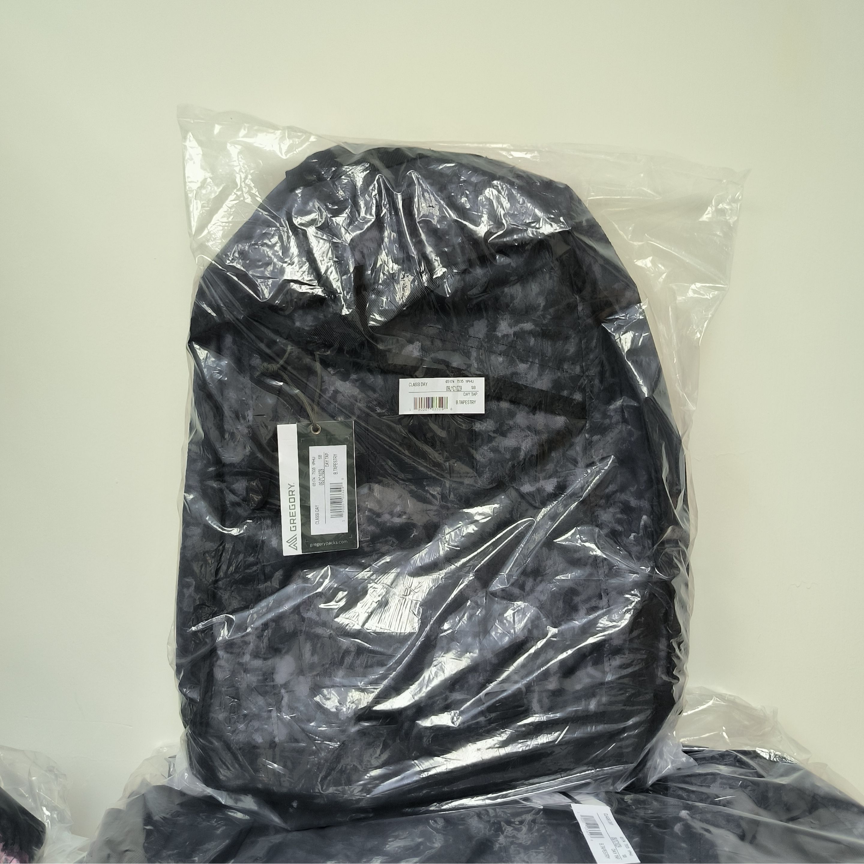 現貨】GREGORY DAY PACK 26L BLACK TAPESTRY 黑花【現貨36小時內寄出