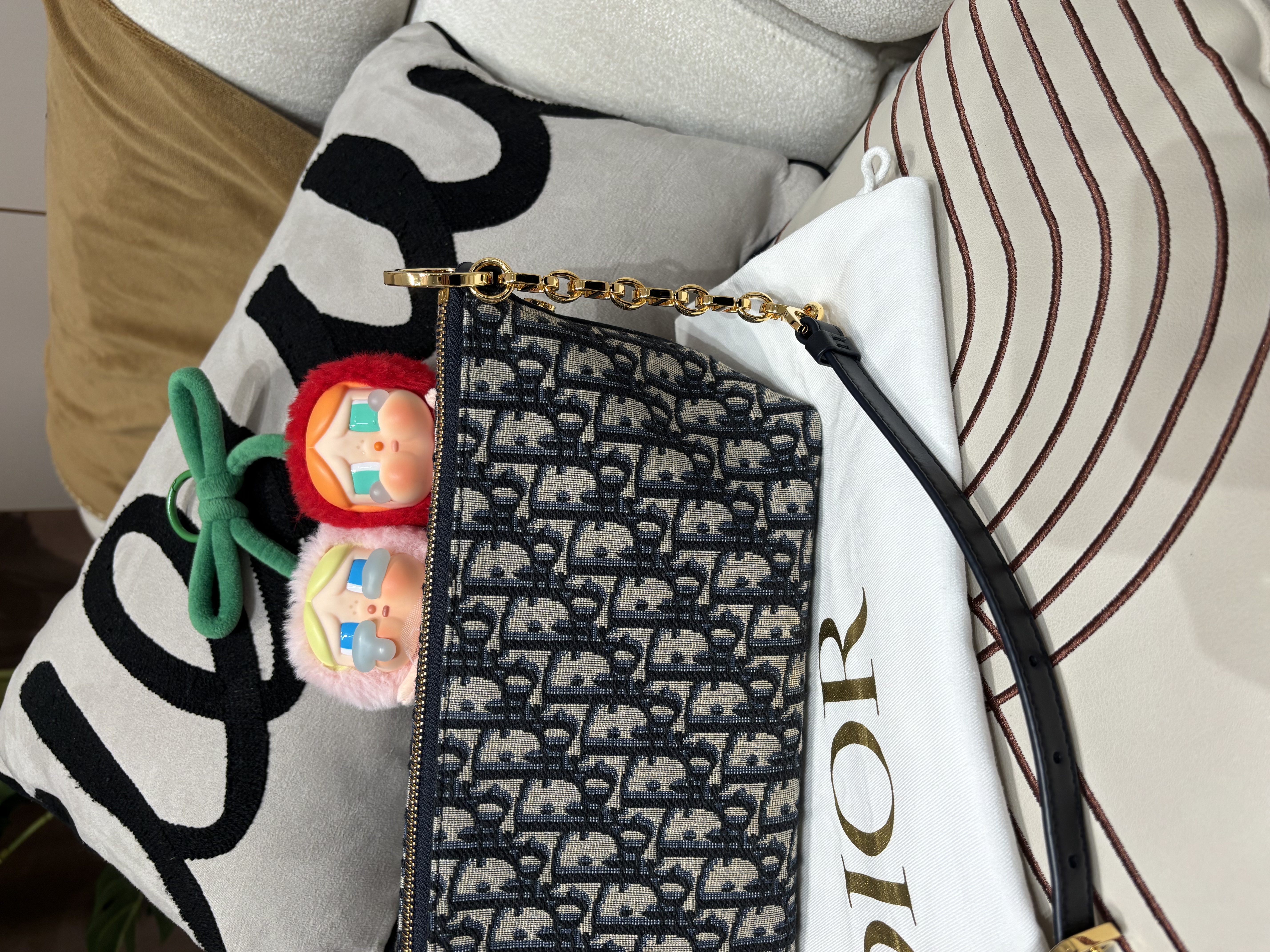 未使用品 Dior pouch Hobo Bag 100%Authentic, Unused 未使用品 ✅專門店收據✅Dust bag✅Box