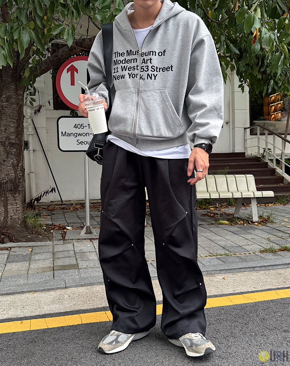 【100%保證韓國直送】前幅字母印花紮實半短版連帽外套 [2 color] RF1230282