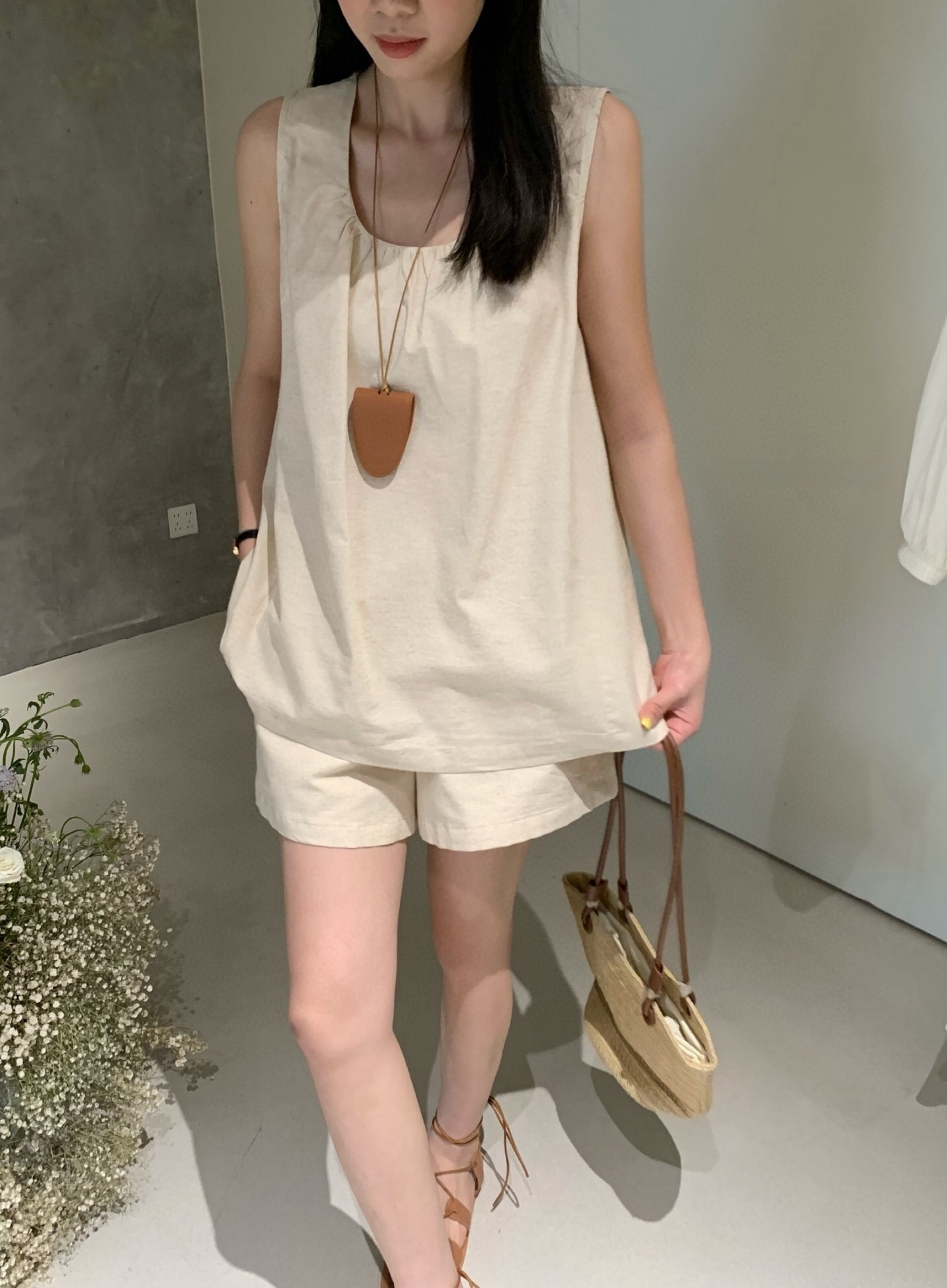 Clara Top + Bottom Set 法式慵懒风背心上衣+阔腿短裤套装 (3 colours)