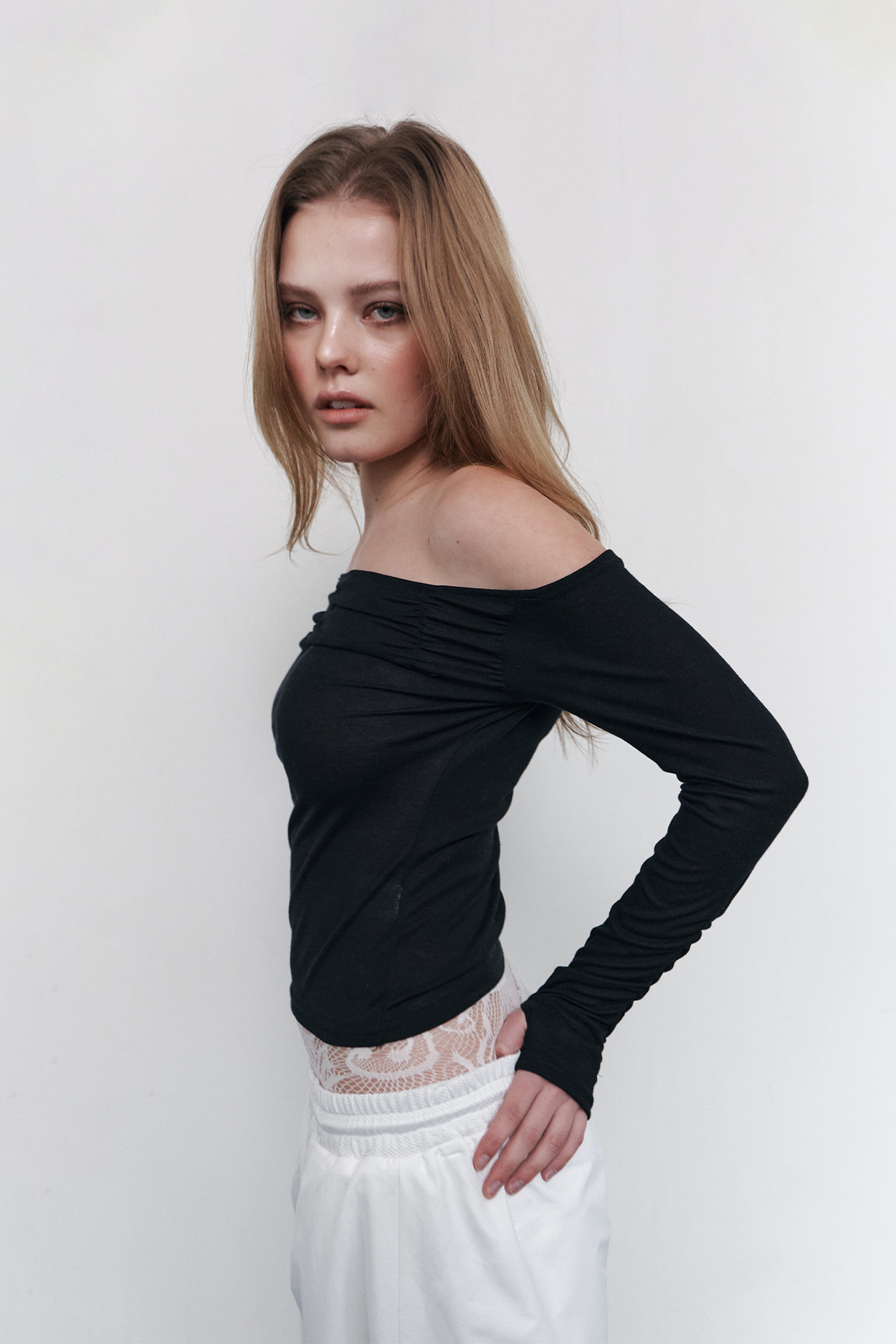 pleaseNOFOLLOW - Halo Unbal Shirring Long Sleeve Top (Black)