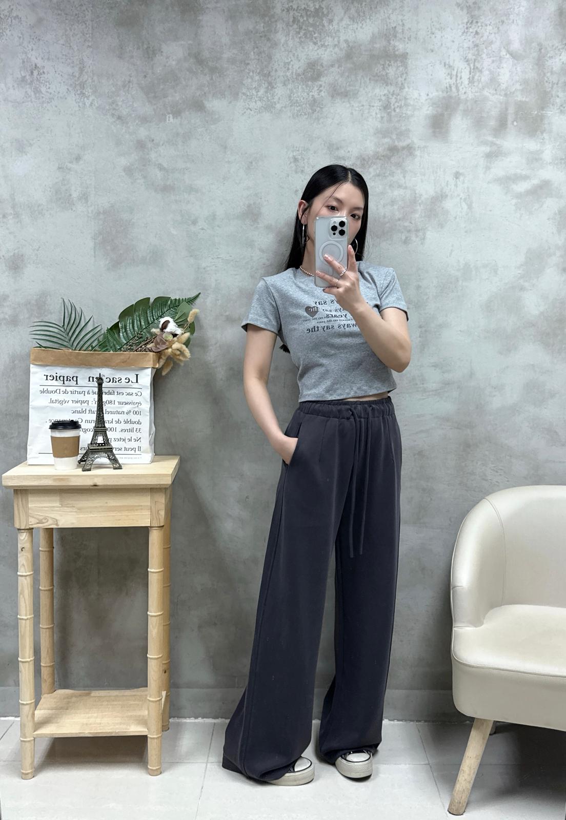 D13 細英文字短Tee