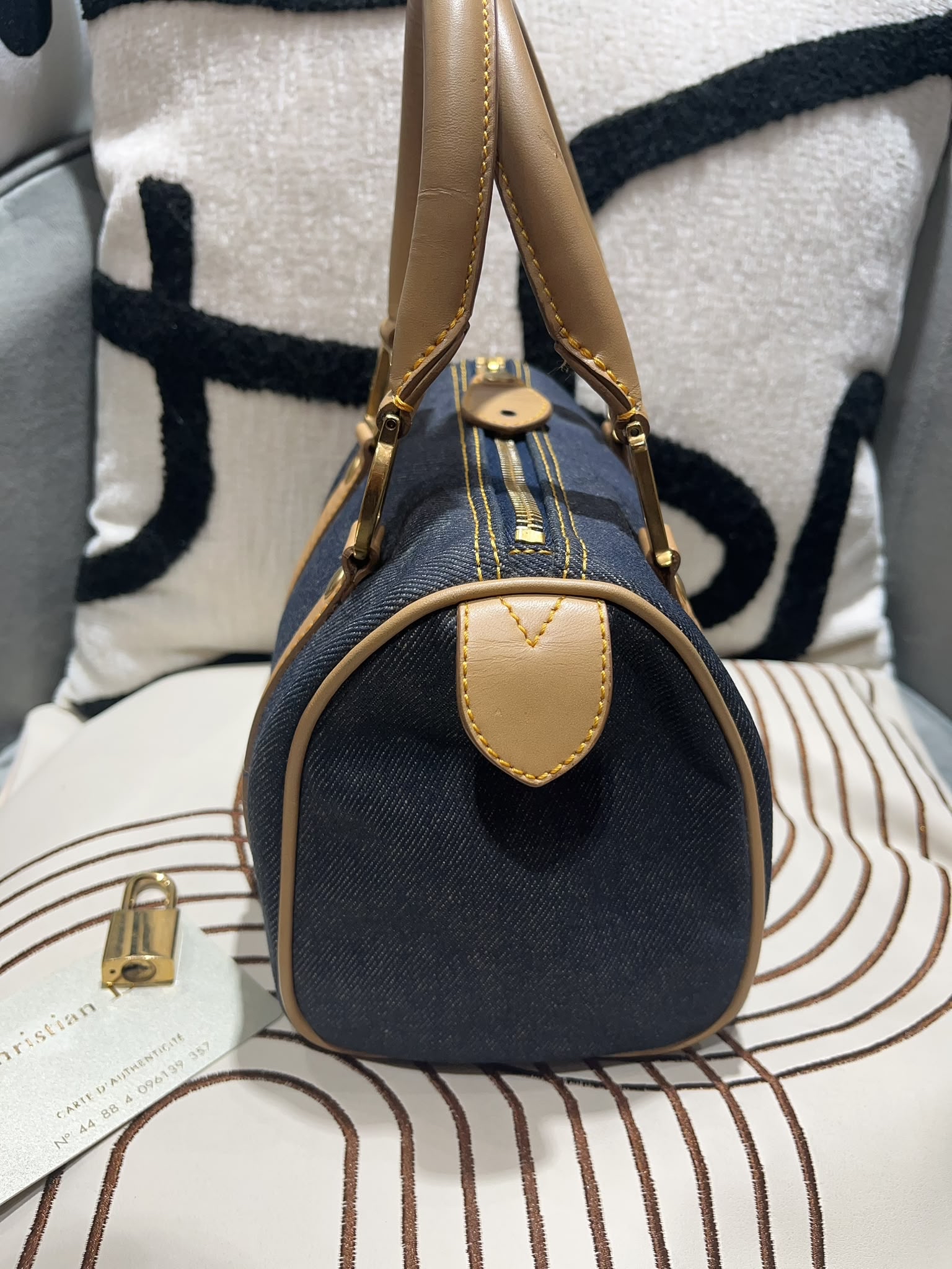 Dior Boston Denim Bag 牛仔布 100%Authentic, 90%New ✅證書✅Key Lock