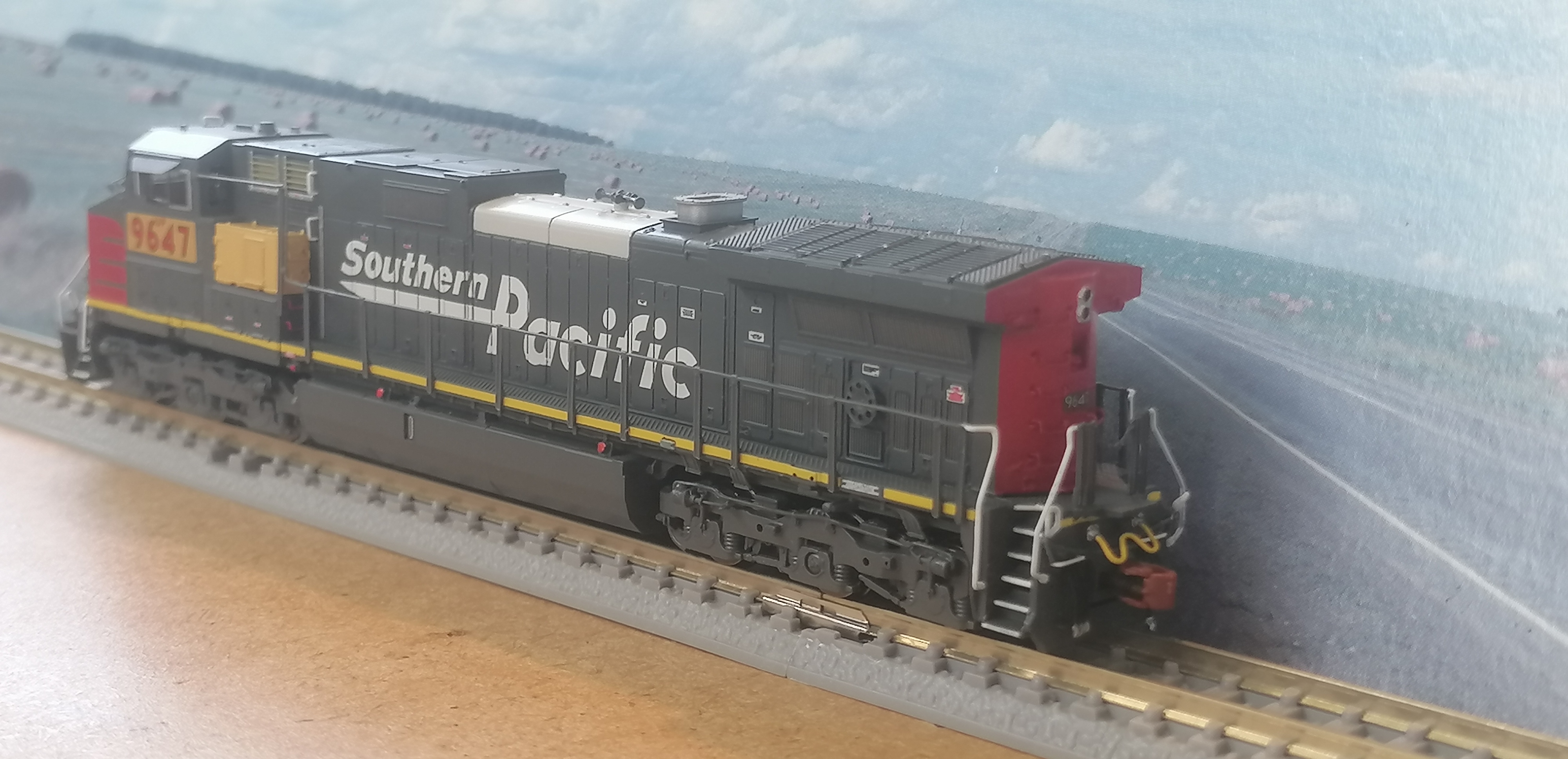 Scaletrains Rivet Counter N Scale GE DASH 9-44CW, Union Pacific/ex-Southern Pacific Speed Lettering Patch