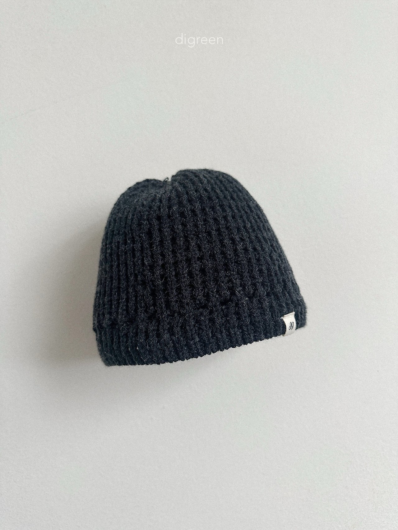 Digreen | eyelet beanie 