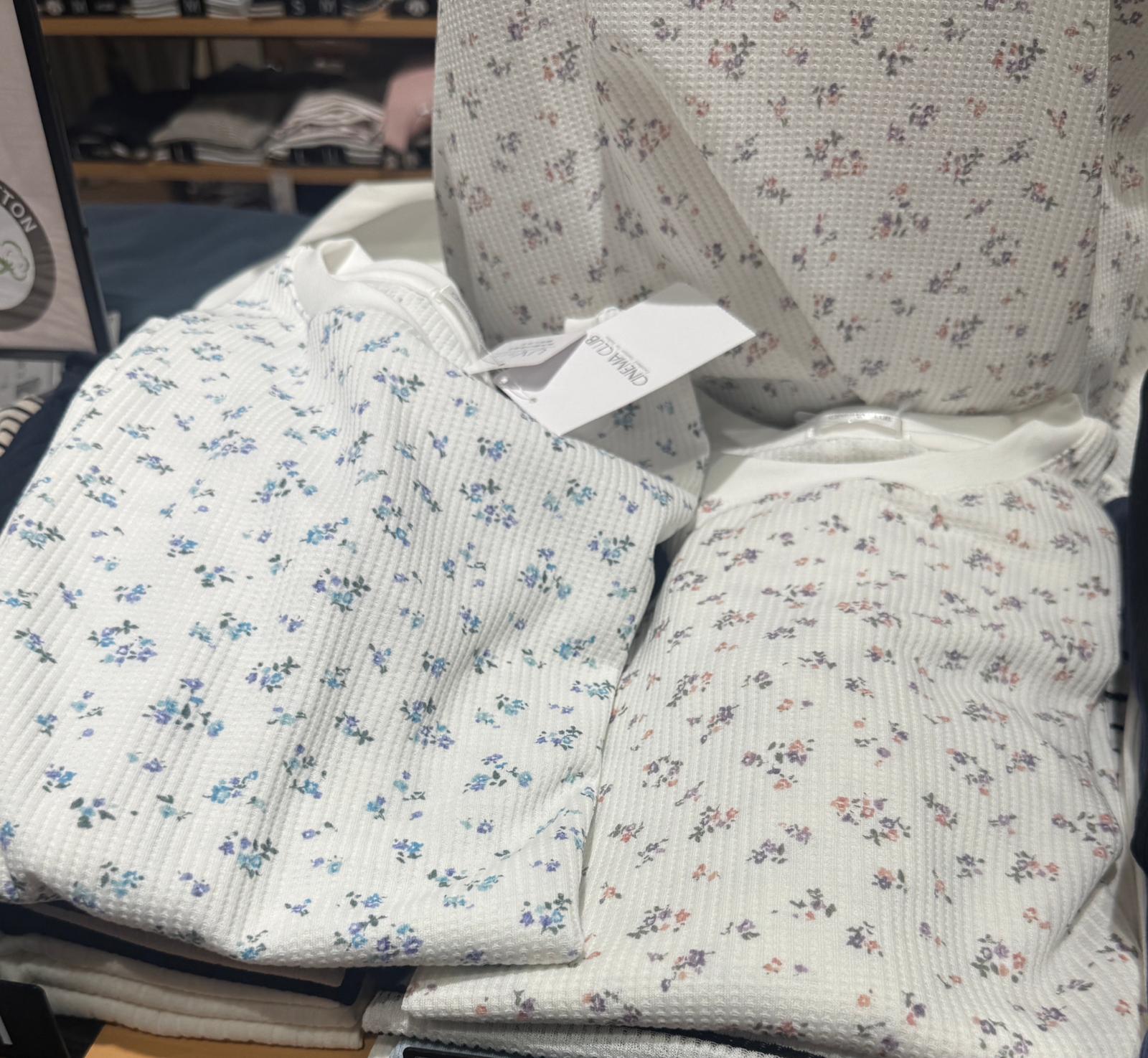 Honeys 碎花窩夫🧇紋防uv top Pink / blue Size s -xl 舒適的華夫格布料，表面紋理細膩。 具有防紫外線功能，有效抵禦紫外線。