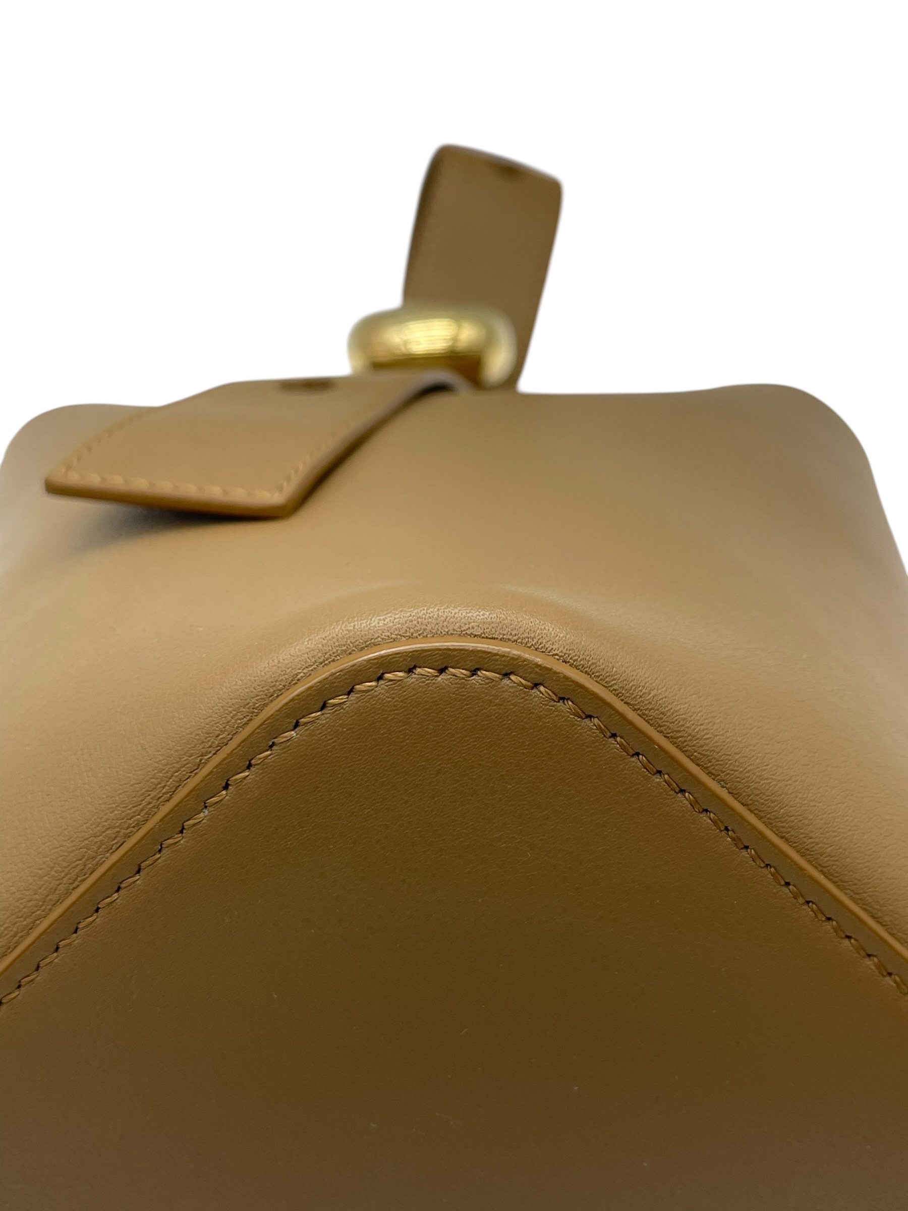 Pre-Owned LOEWE Pebble / Product Code: 062303