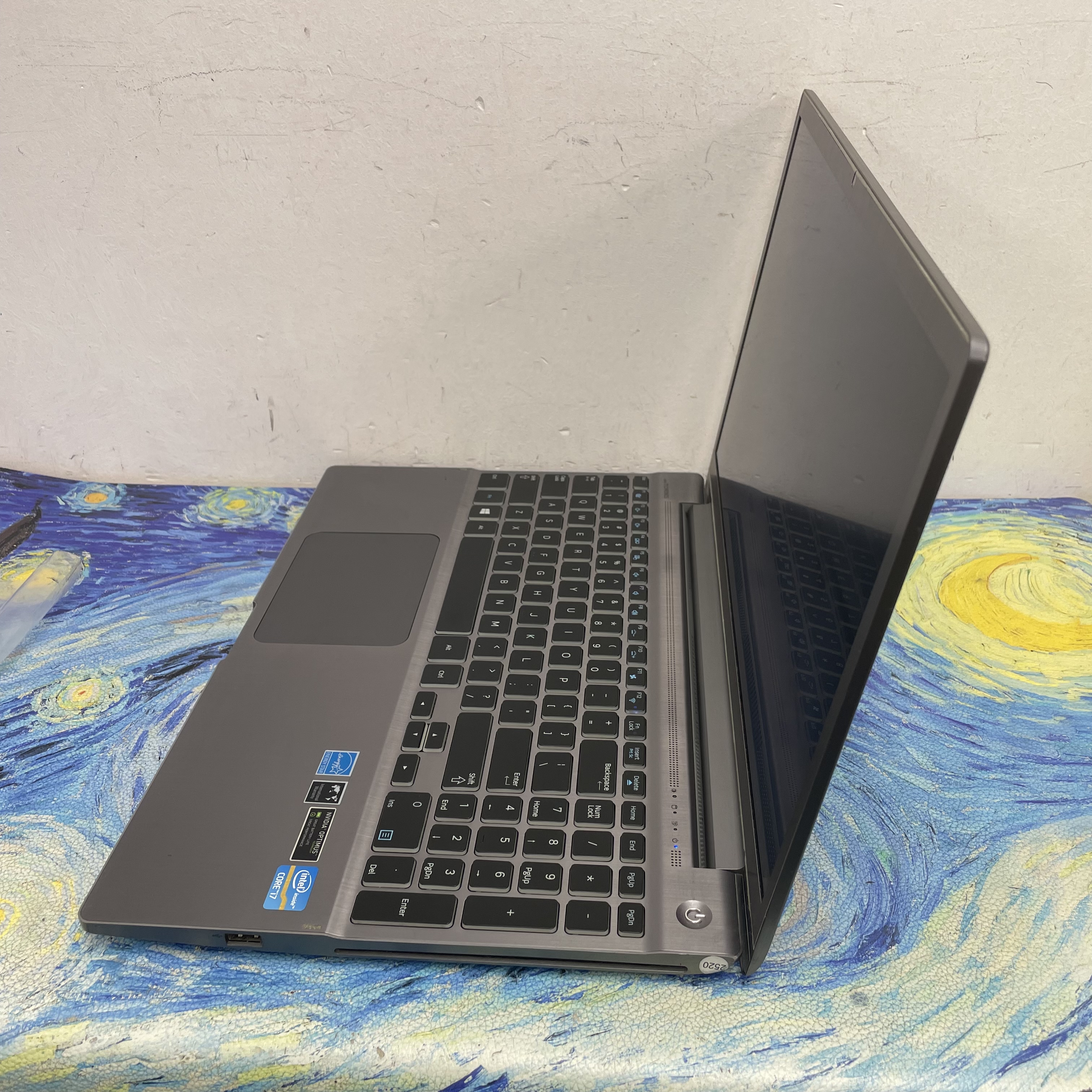 Samsung  i7-3635QM/12GB ram/240GB SSD/15寸/ Notebook / Laptop/  文書 / Movie / Netflix / 獨立顯示卡 / 