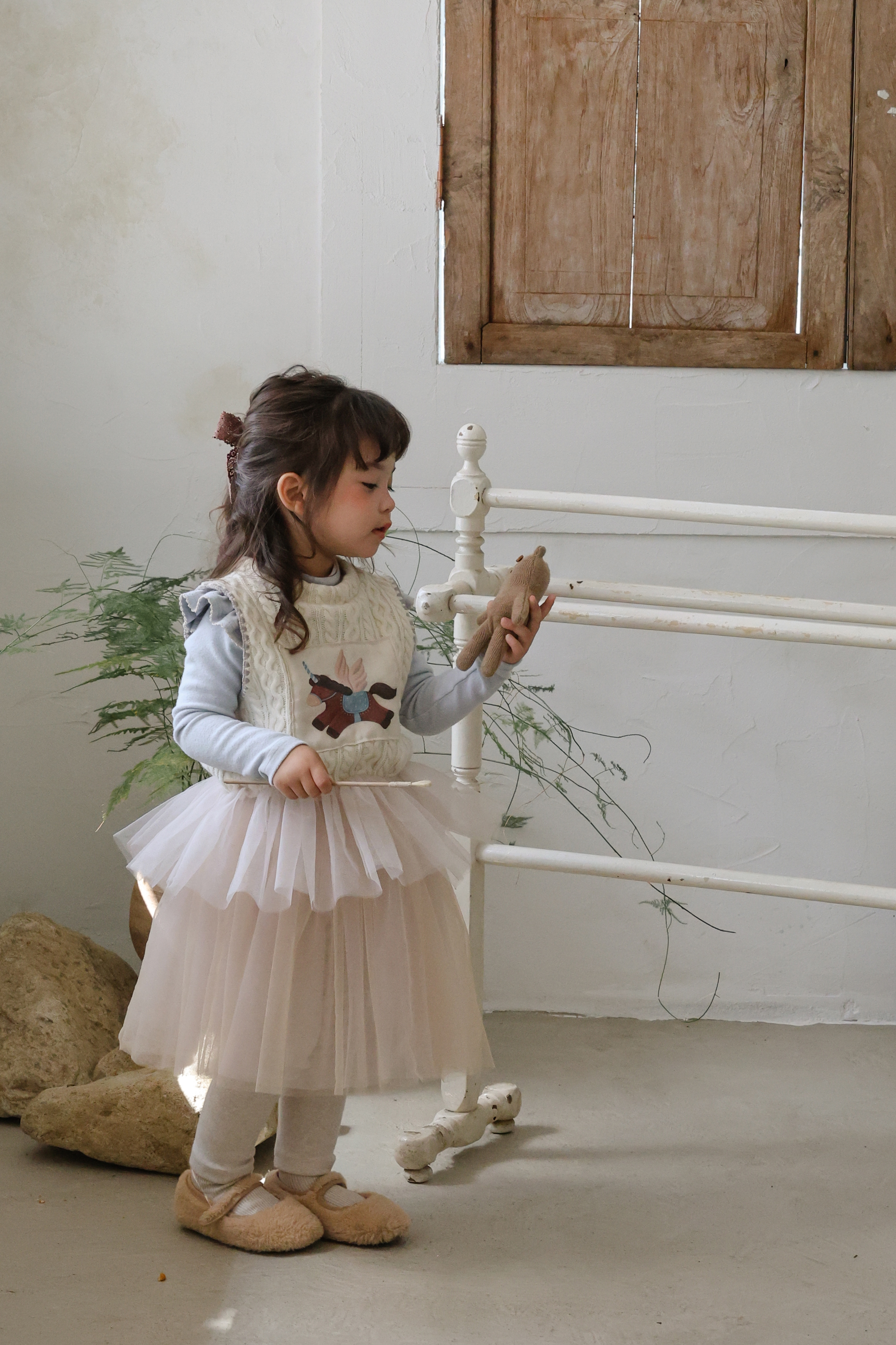 FLO | Pony vest 