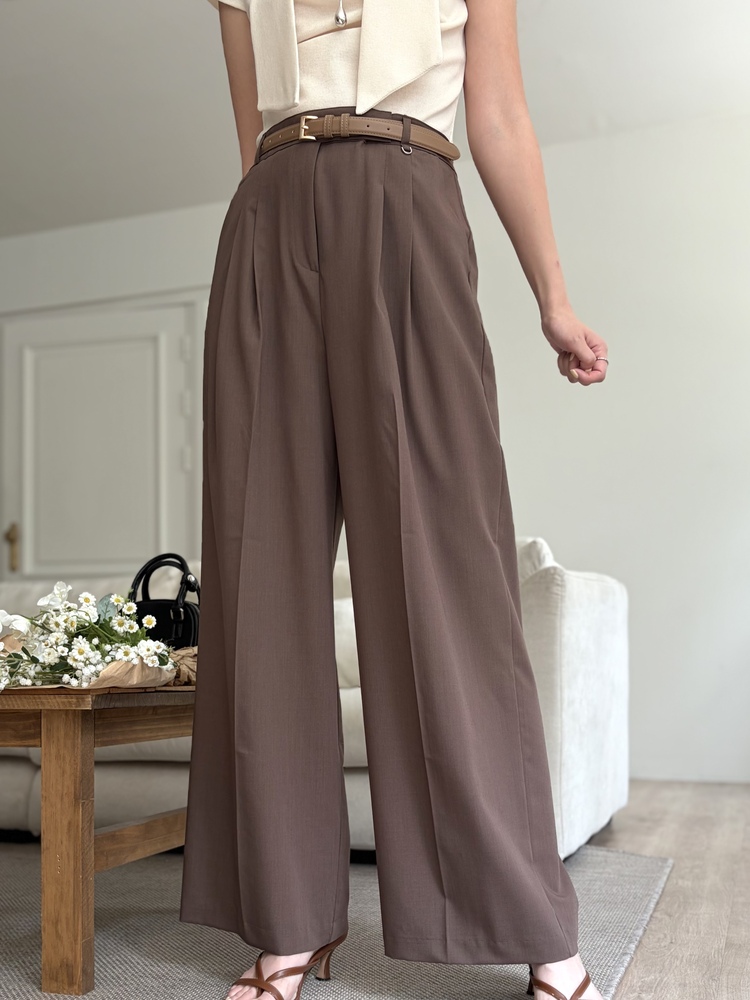 [極薄!] Strap Detail Pleated Pants (Brown)