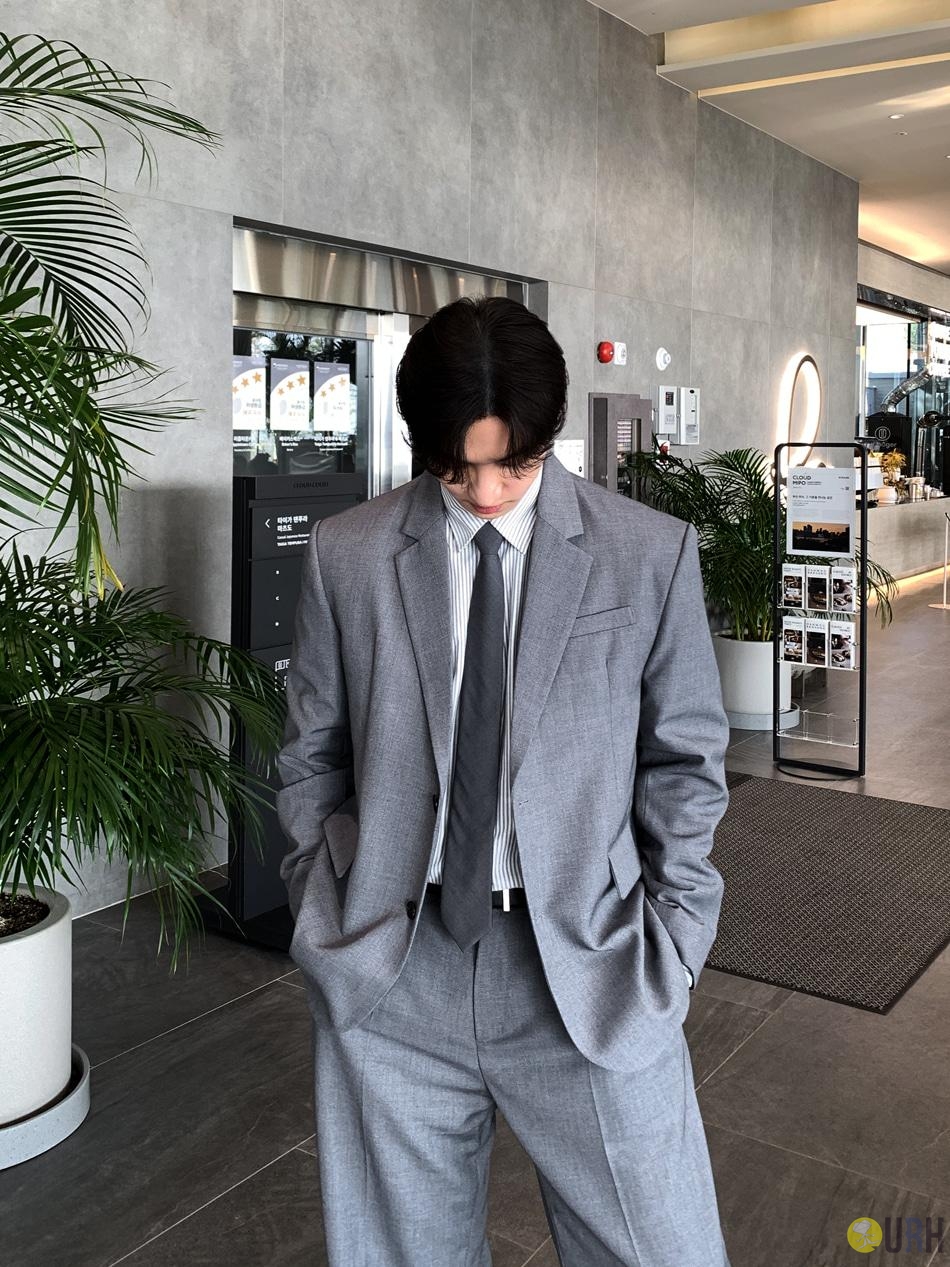 【100%保證韓國直送】韓國品牌原創系列 經典挺闊微寬鬆單排鈕扣西裝外套 🧥 [2 color] RL114870