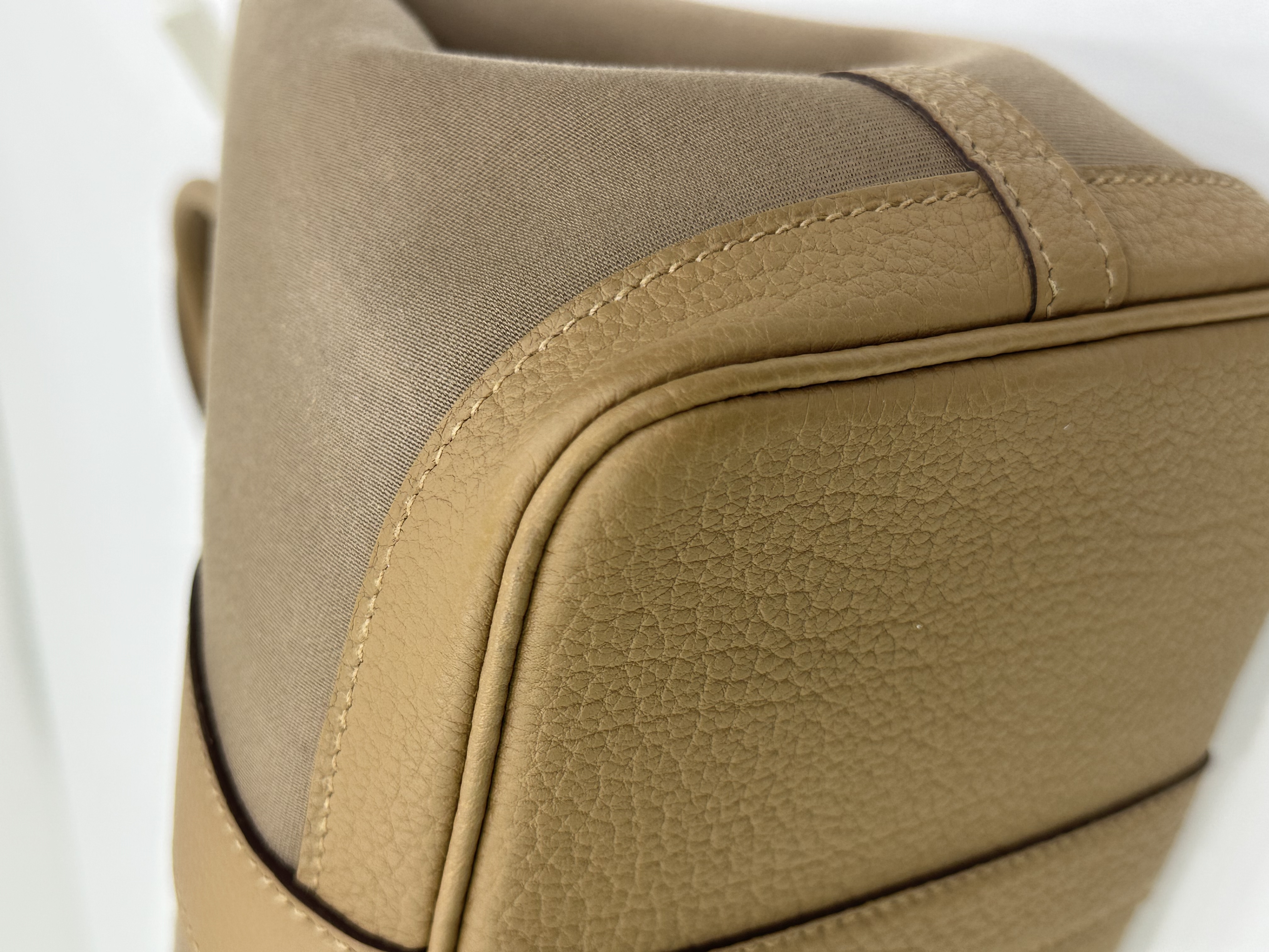 直播貨品 |  [1個-$100 2個-$300］GG73