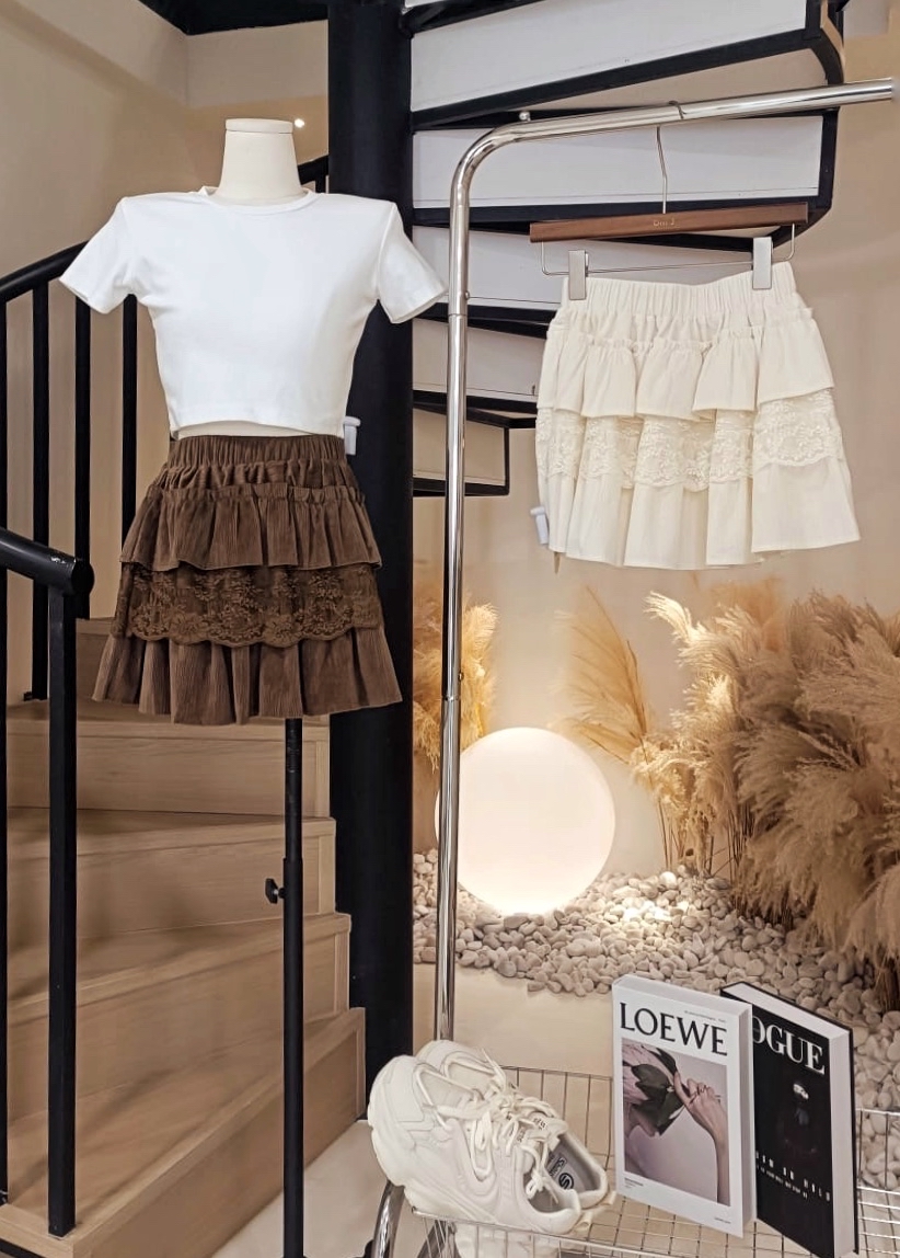 8961弹力蕾丝蛋糕短裙