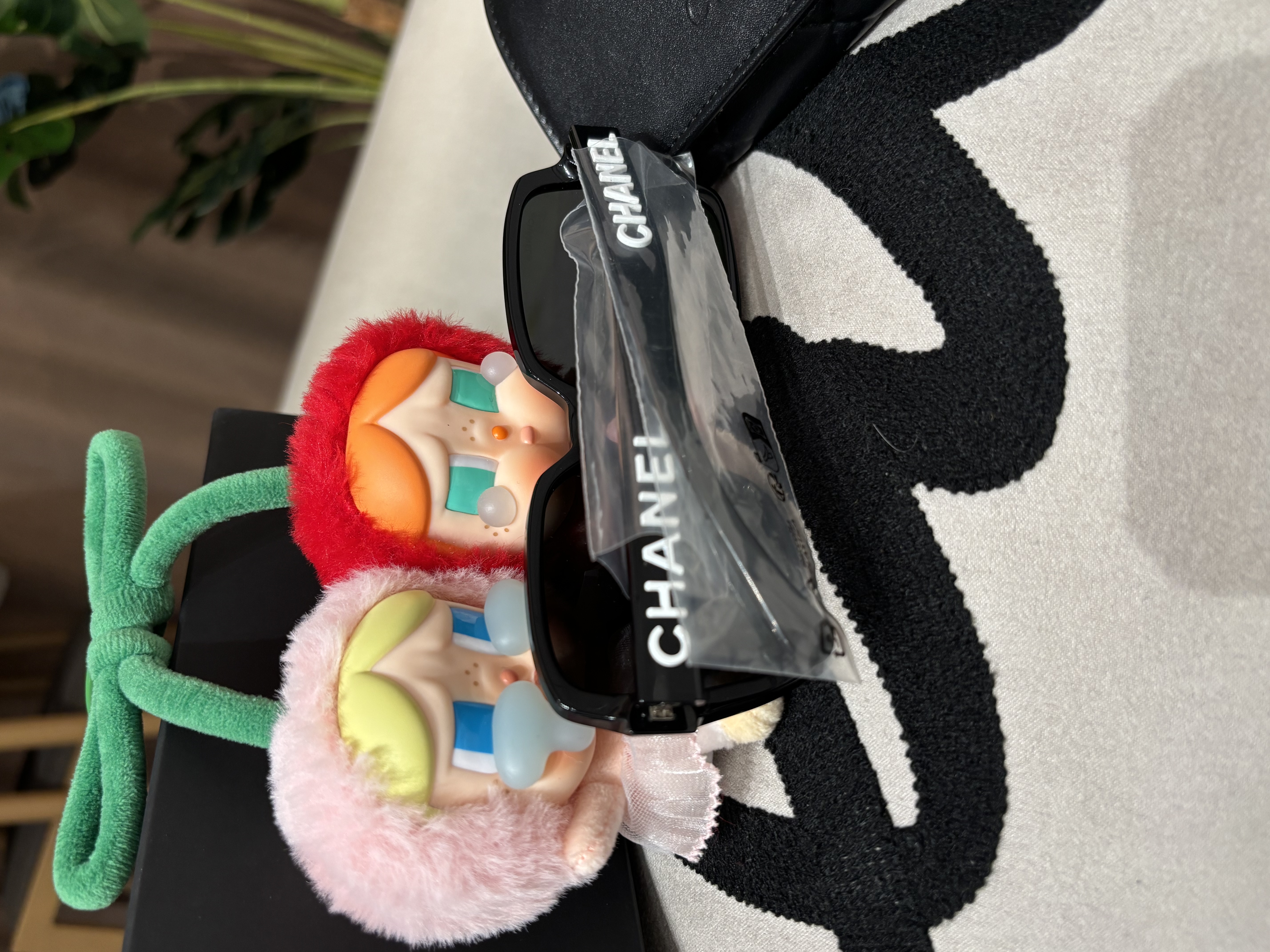 全新 Chanel sunglasses 白色Chanel 字 5408 100%Authentic, Brand new 全新✅Box