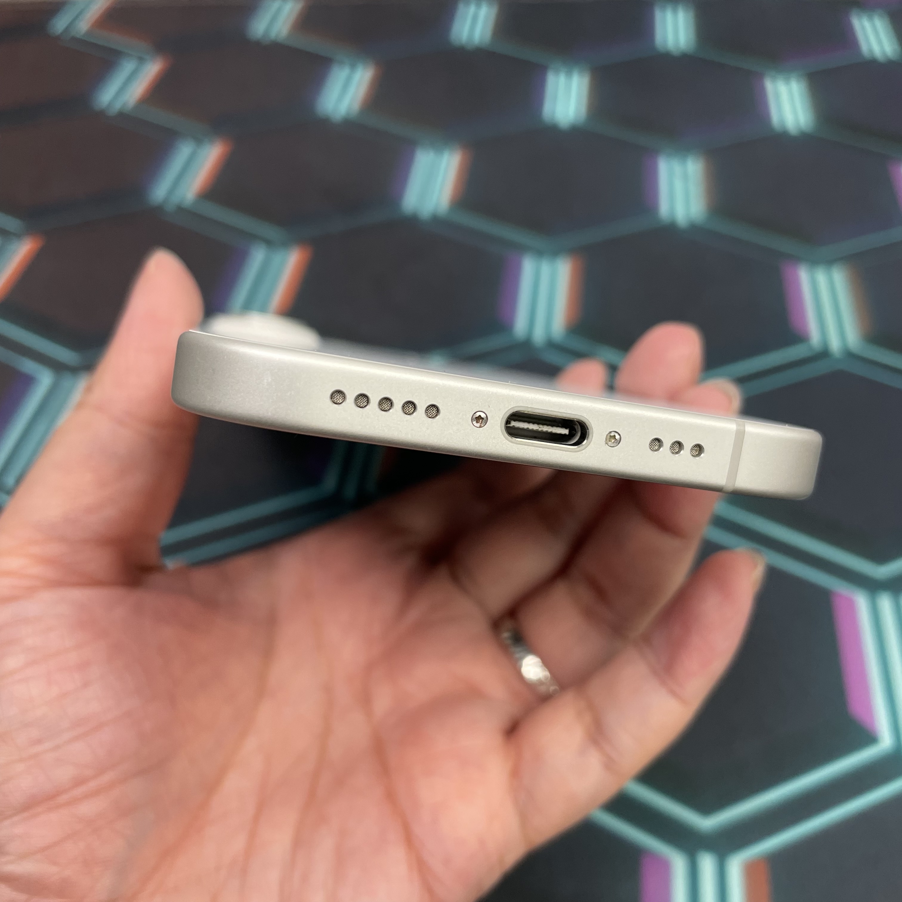 *8160 16 Plus 完美機 512GB 電95 白色 white