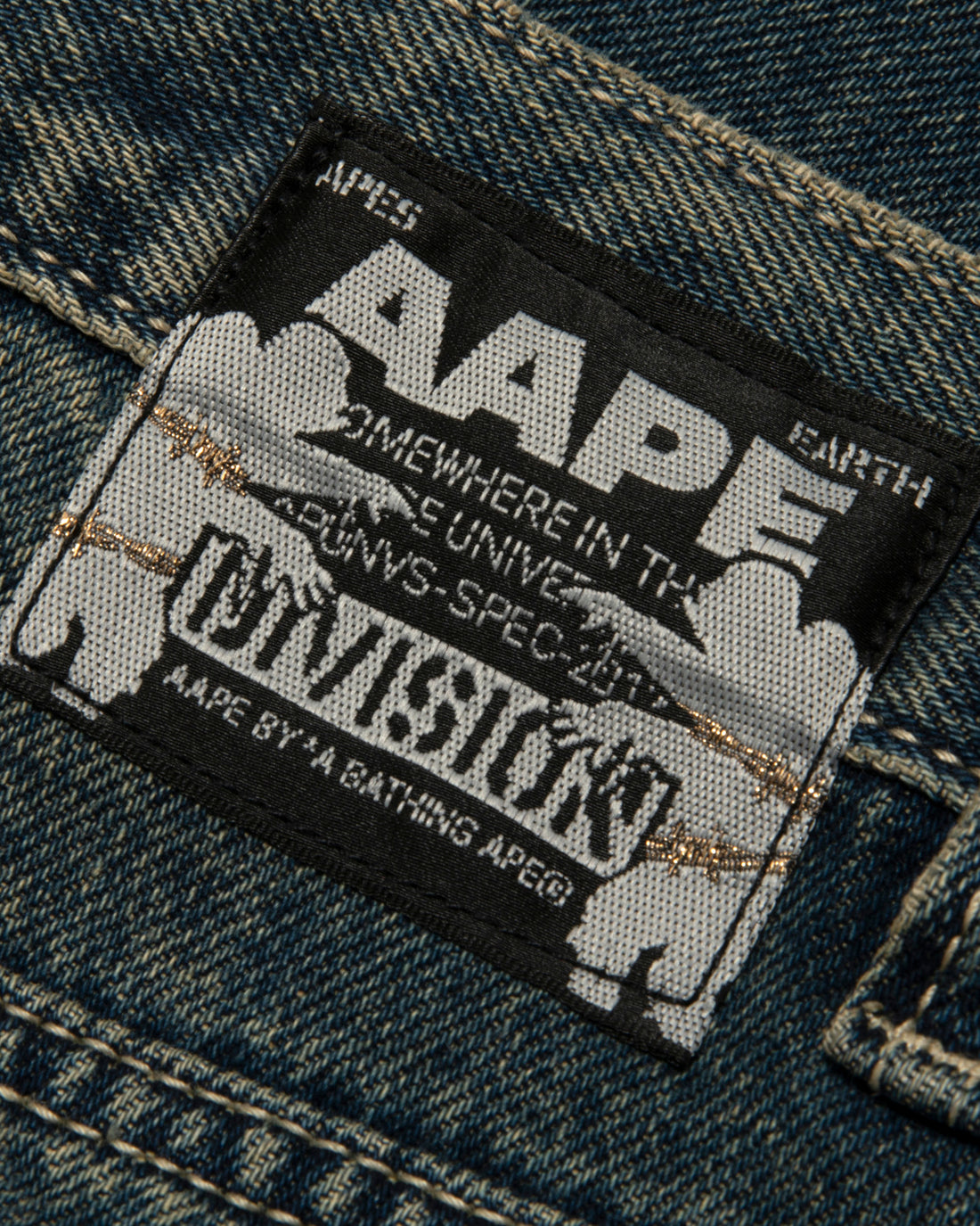 AAPE AAPEUNVS Main Jeans (D657XAR)
