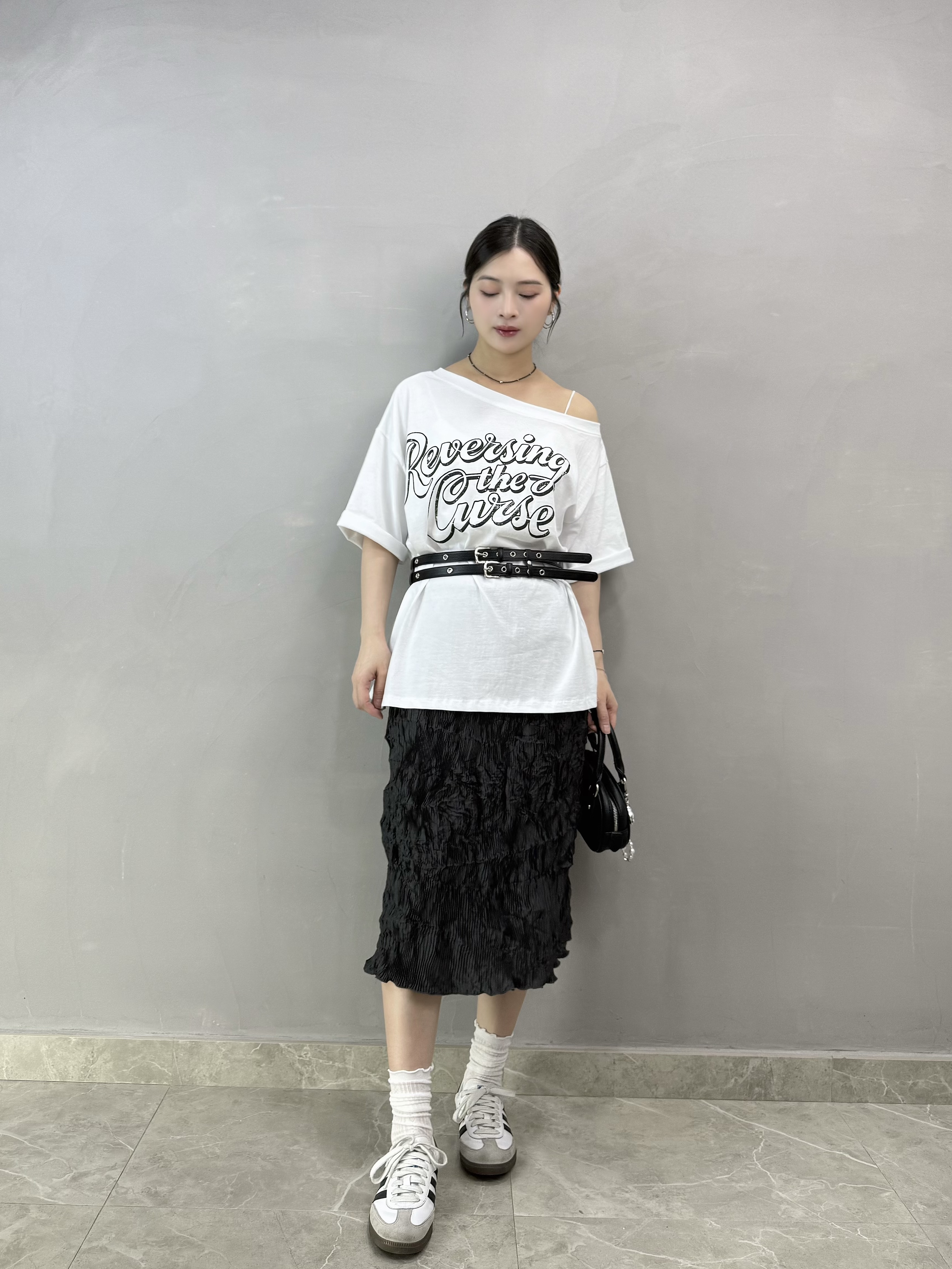 R60 露膊字母Tee