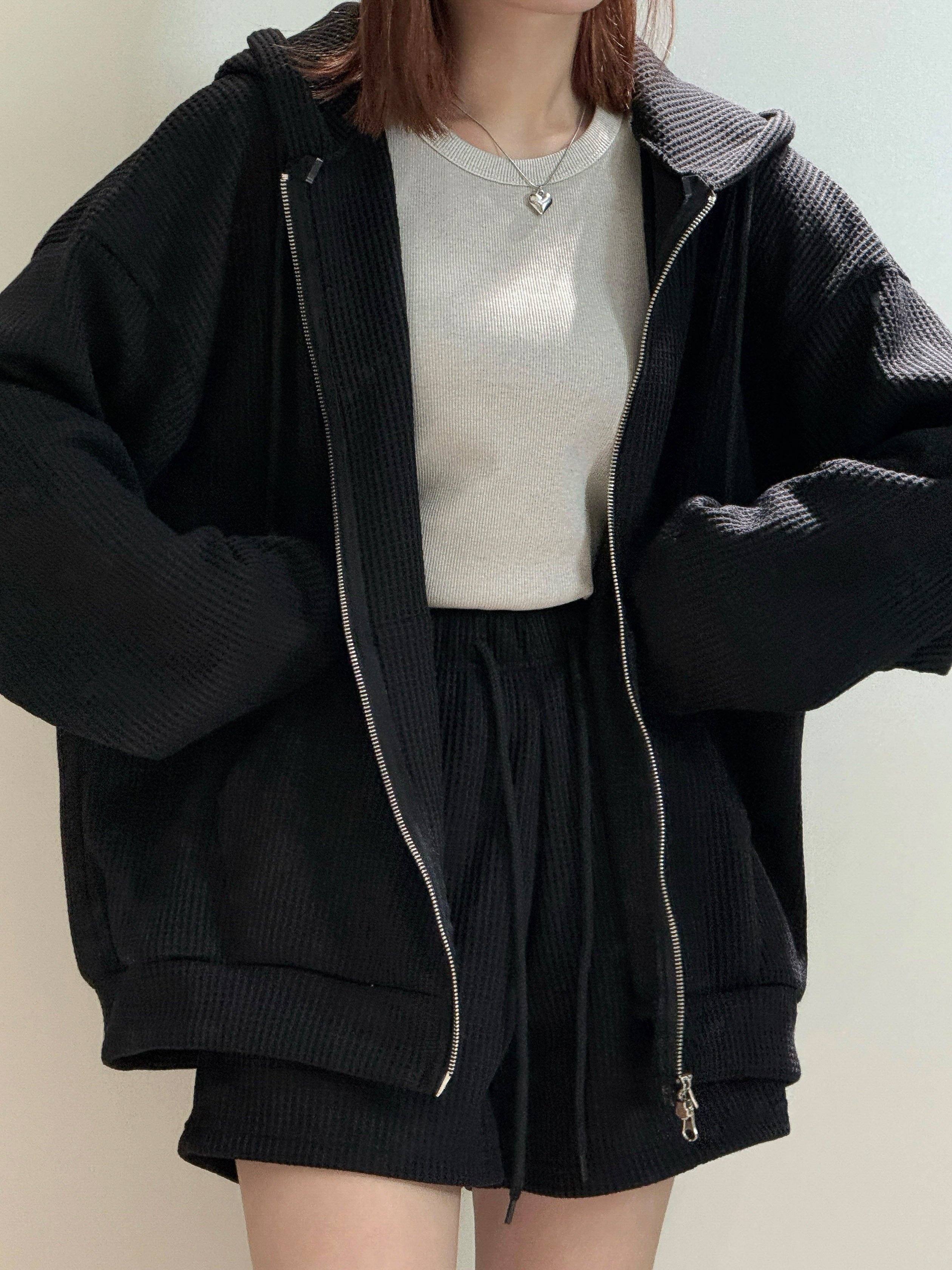 𝐎𝐯𝐞𝐫𝐬𝐢𝐳𝐞𝐝 𝐰𝐚𝐟𝐟𝐥𝐞 𝐳𝐢𝐩-𝐮𝐩 𝐡𝐨𝐨𝐝𝐢𝐞 𝐬𝐞𝐭