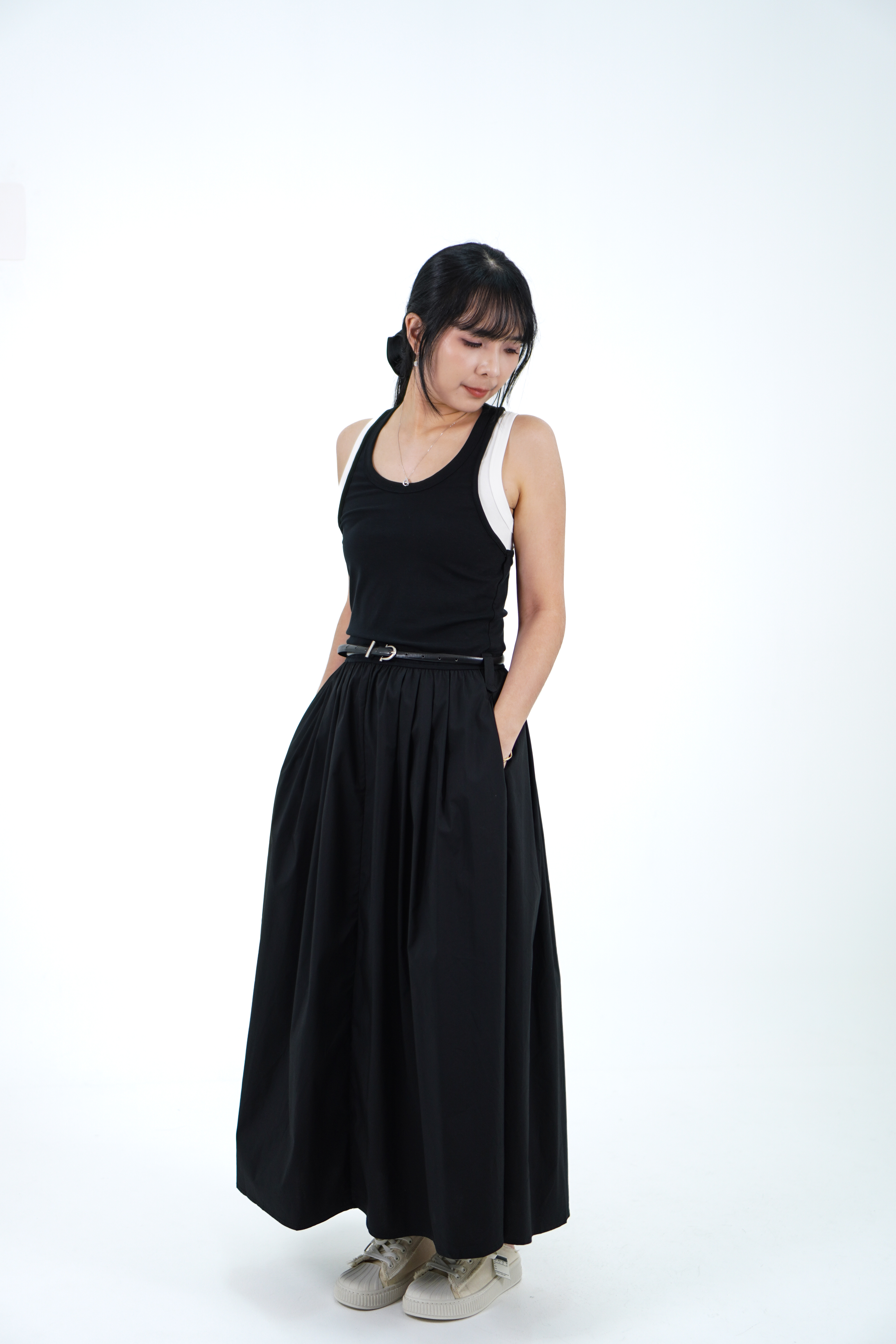 撞色拼接工字背心裙 Contrast-Panel Tank Dress