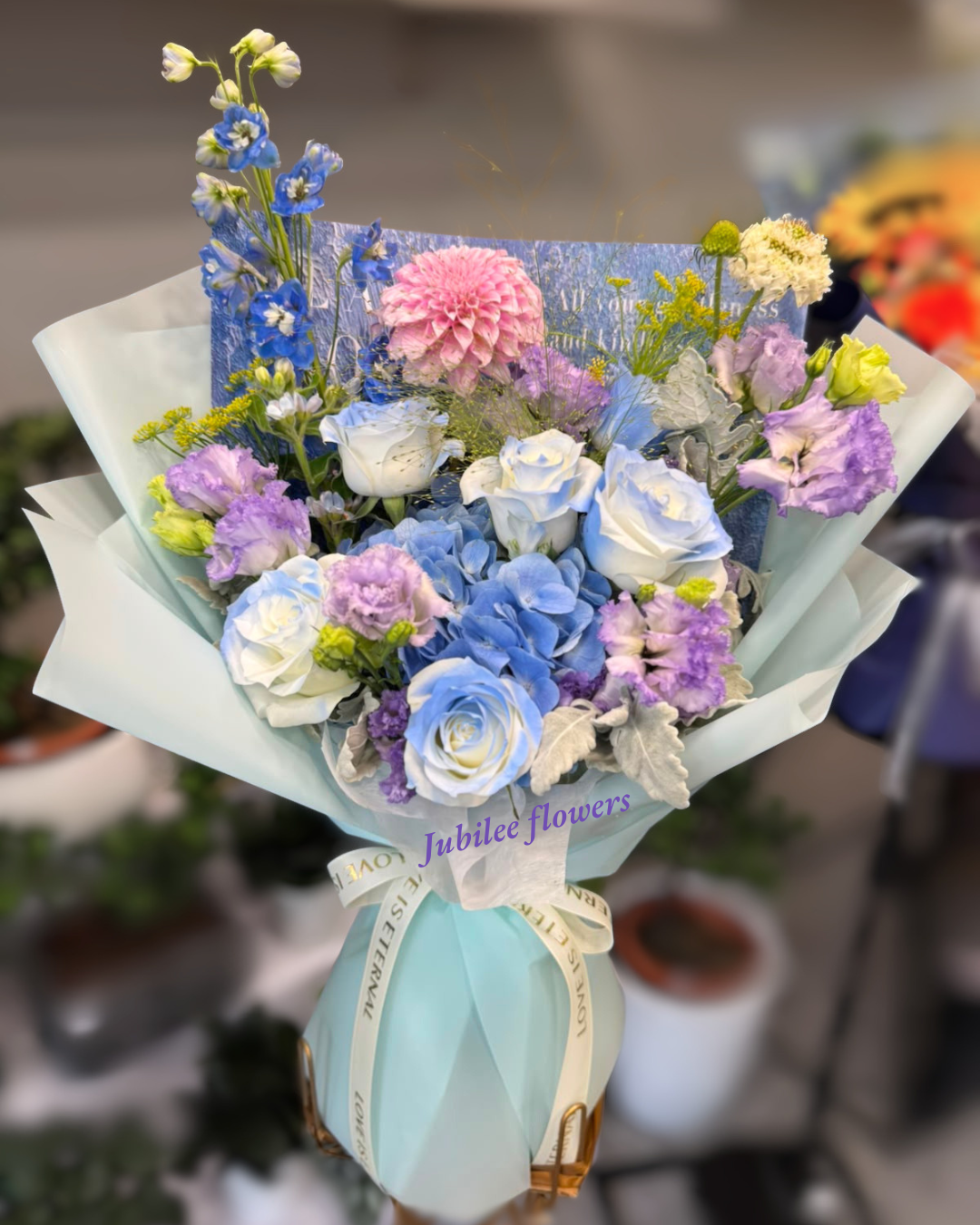 藍繡球 · 玫瑰混搭花束