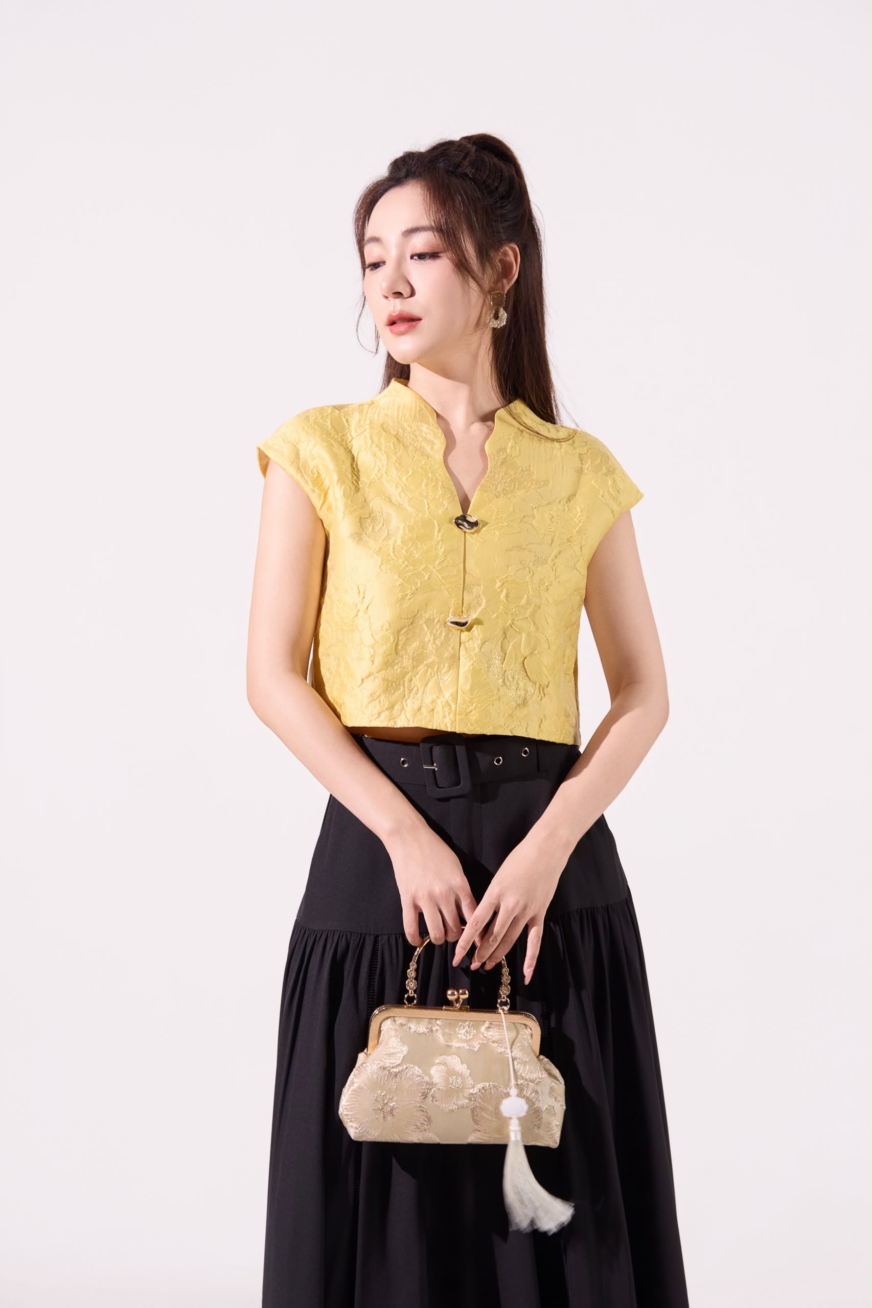 10141400 Rosalune Qipao Top