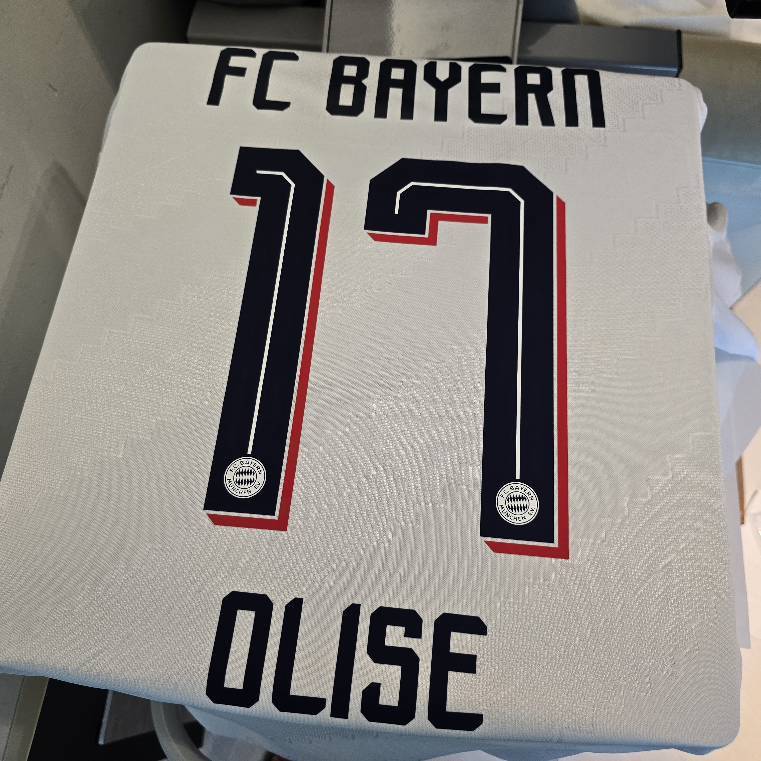 Adidas Bayern Munich 拜仁慕尼黑 2026-27 作客長袖球員版球衣 (可加印字) KE8583