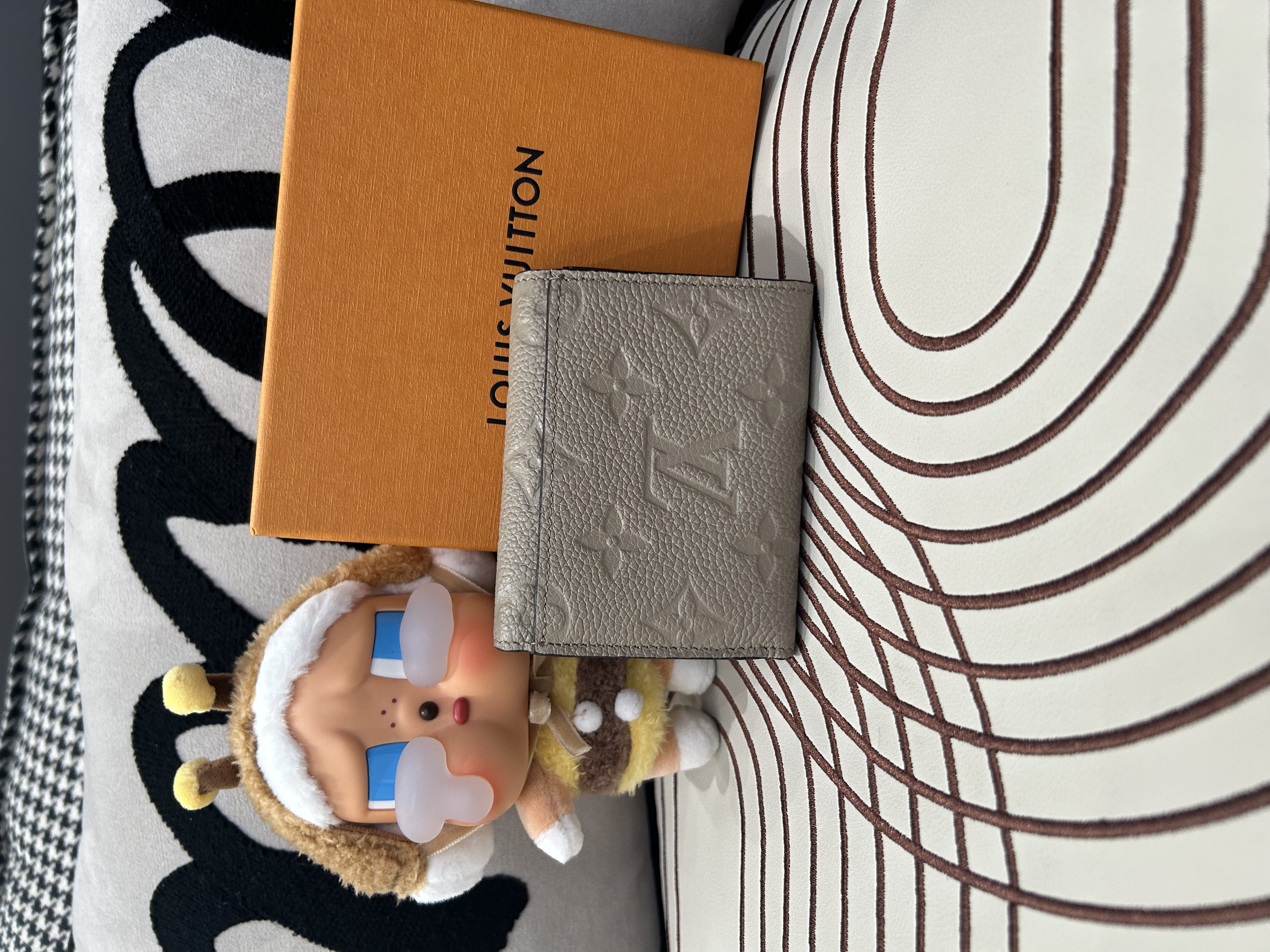 未使用品 LV Zoe Wallet M69800 牛皮銀包 100%Authentic, Unused ✅NFC✅Dust bag✅Box