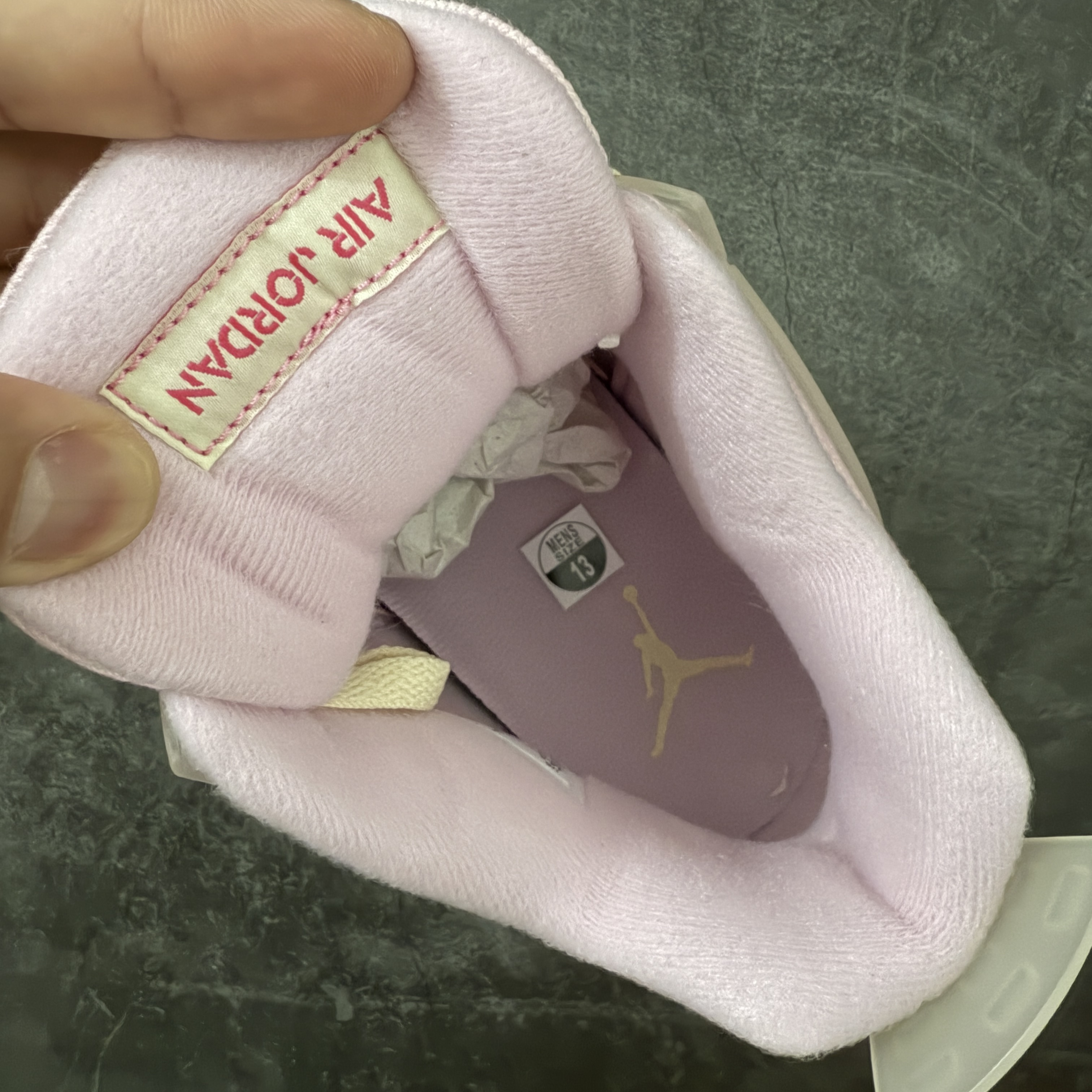 Nike Air Jordan 4 Retro IB6716-600