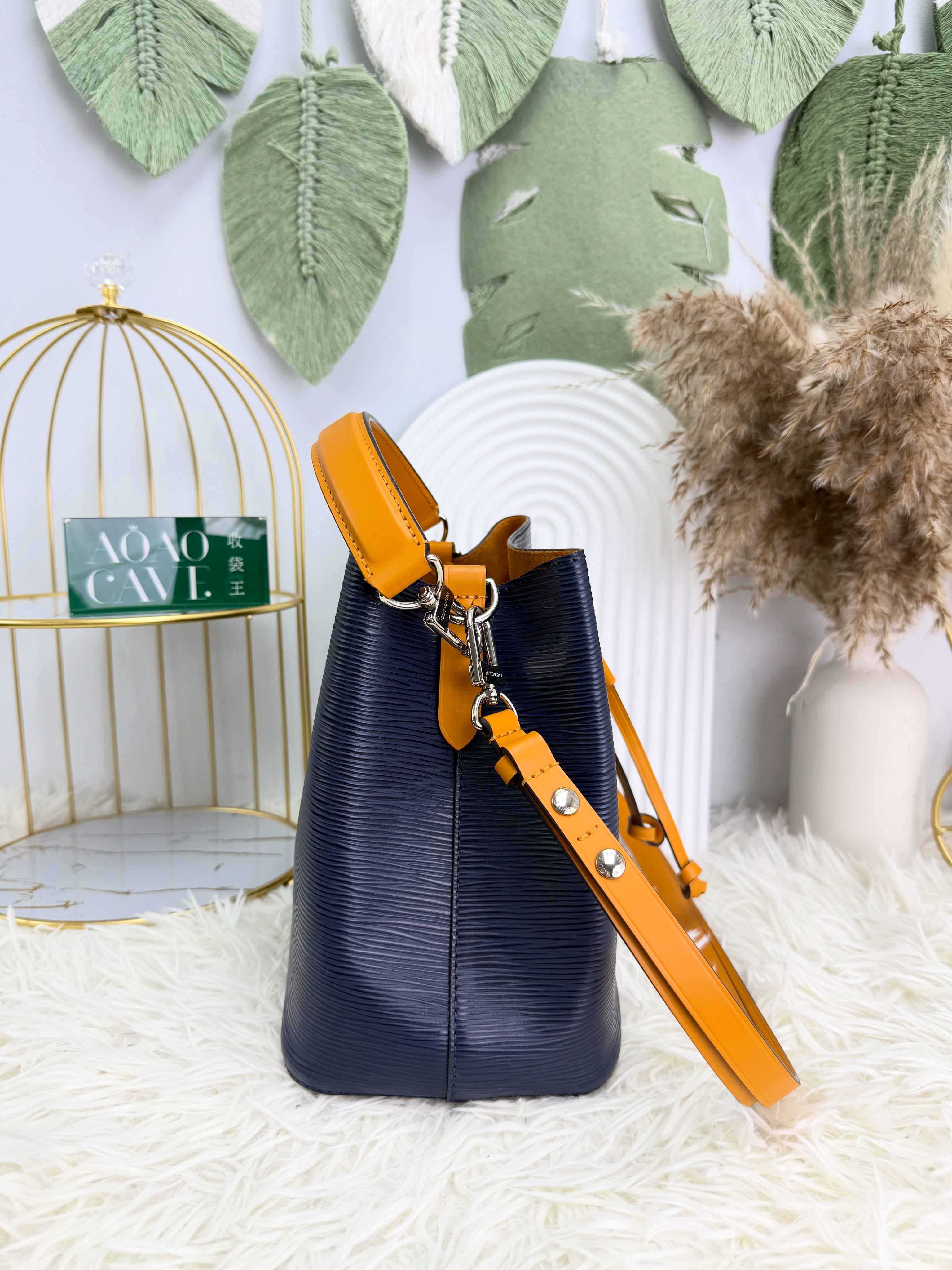 Lv👜 PRE OWNED 🛍️藍色樹皮紋 水桶包 晶片款 🖤