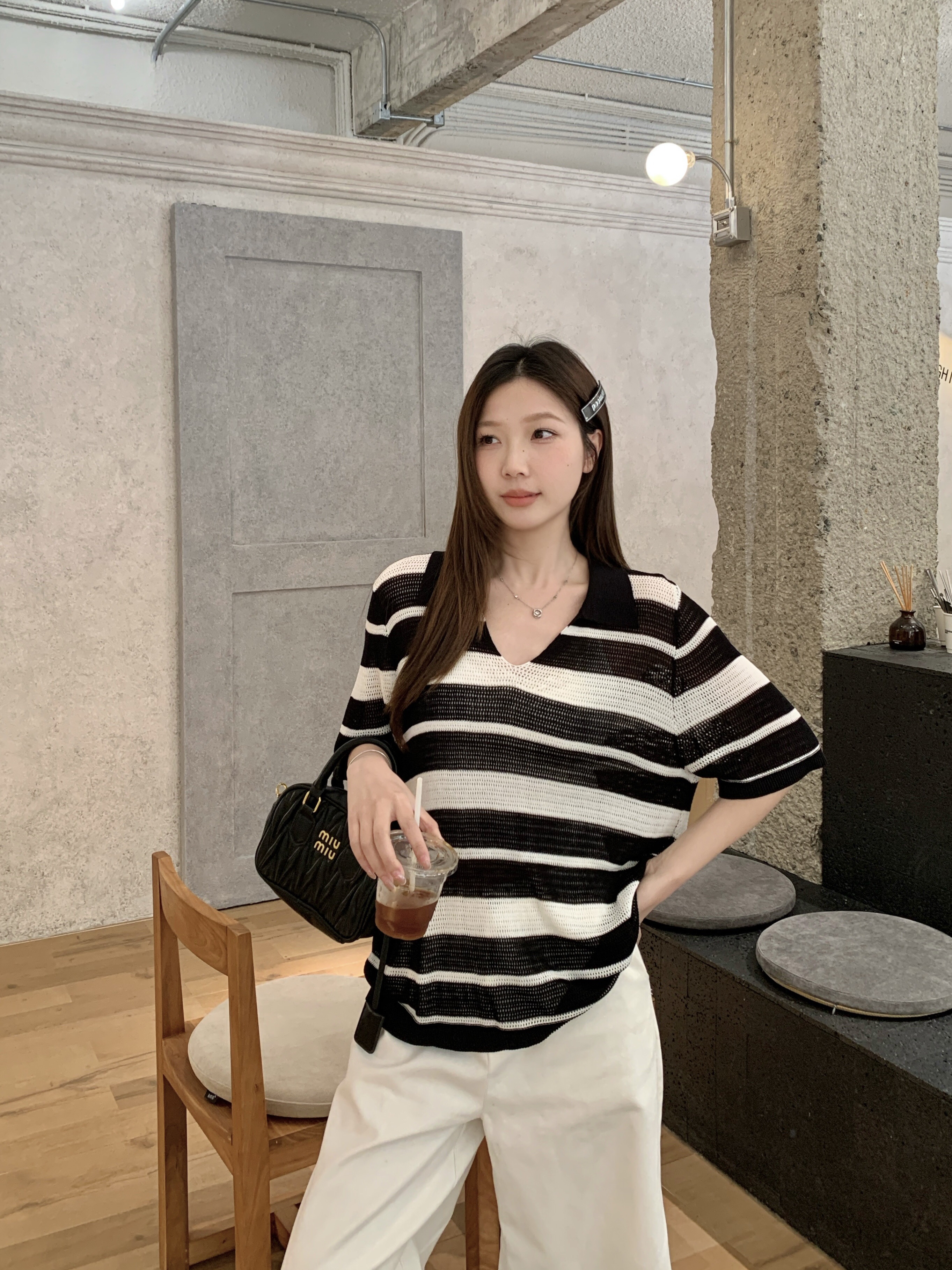 B56(68755) 韩版慵懒风撞色横条纹翻领钩花针织黑红上衣 