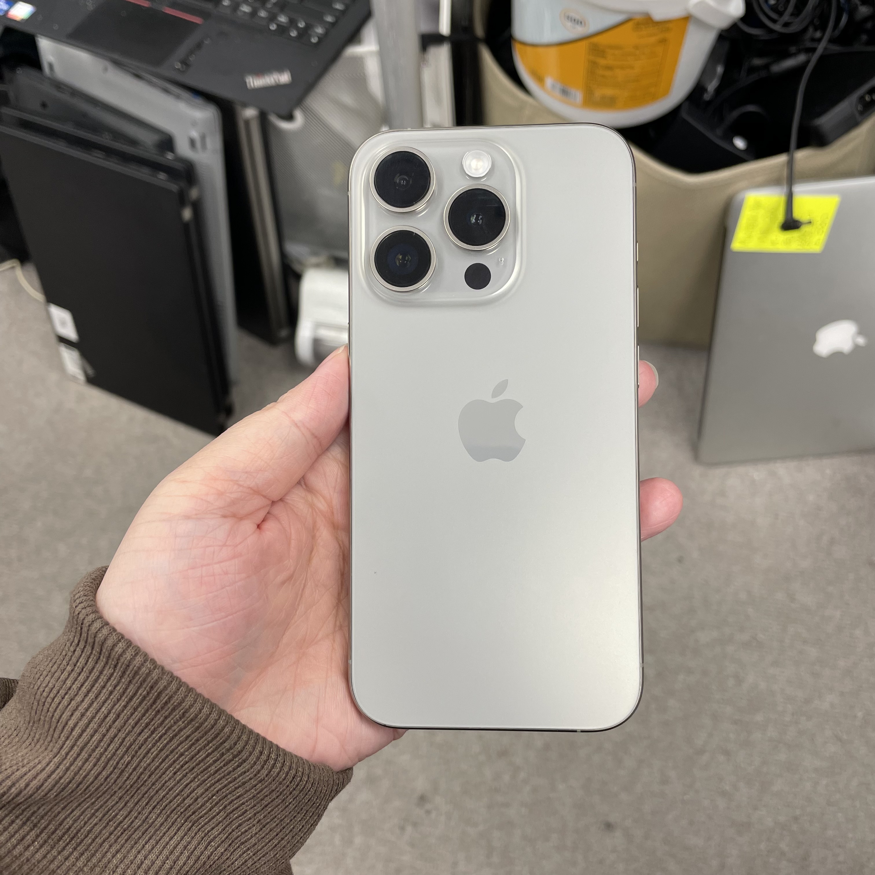 *6042 15 Pro 完美機 128GB 電95 原色 gray