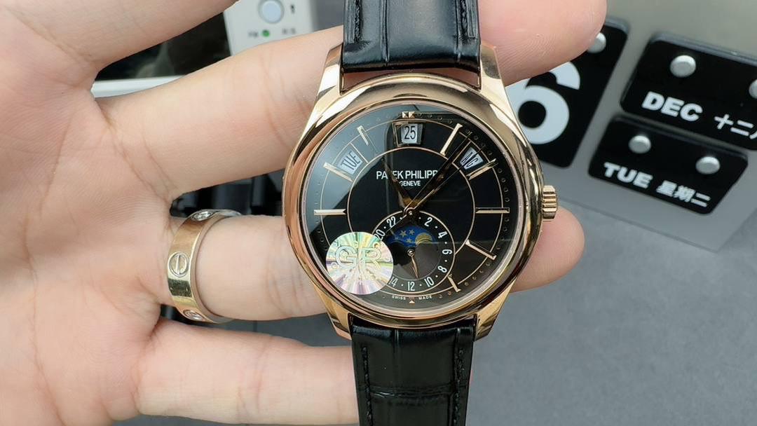 百达翡丽复杂功能时计系列男士腕表，月相显示，玫瑰金表壳，黑色表盘