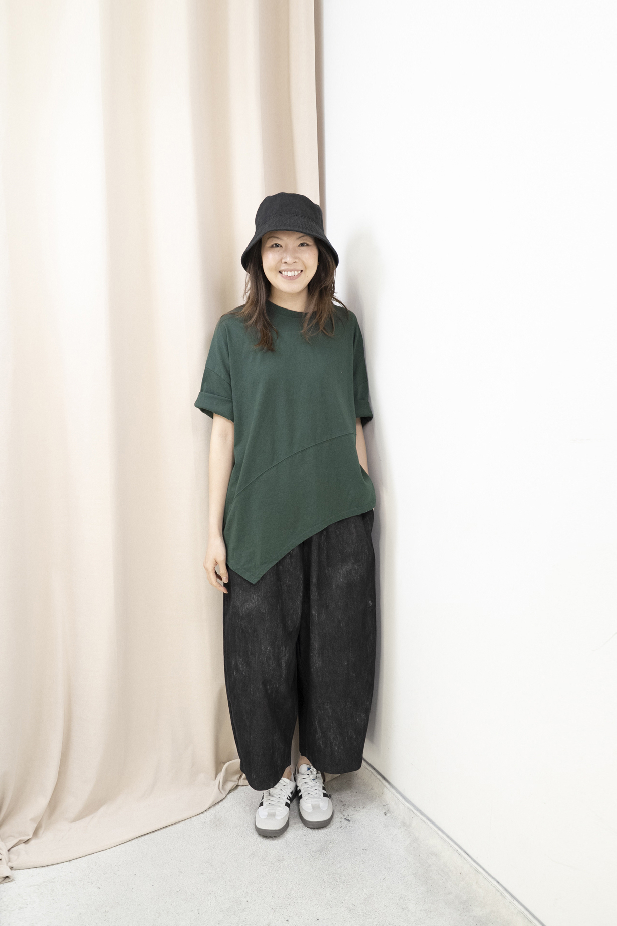 斜腳造型棉質休閒Top（綠色）
