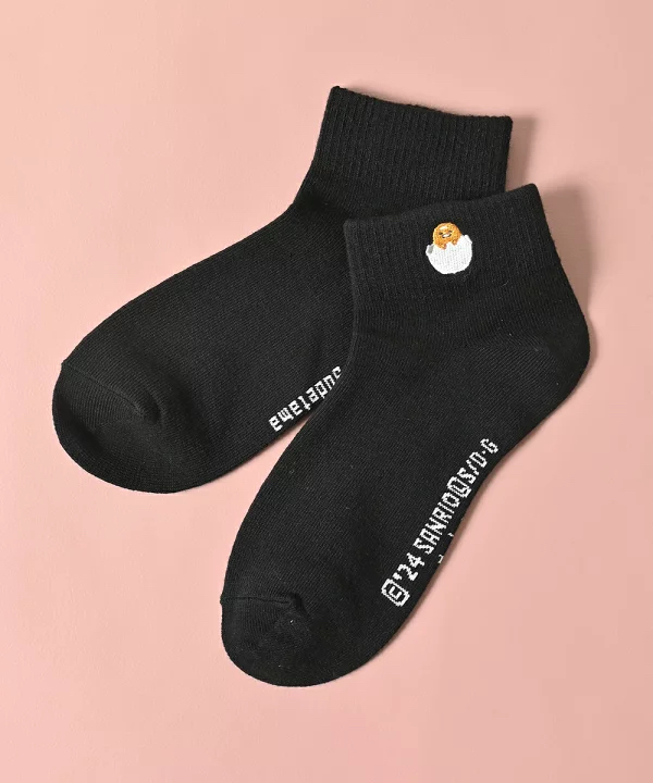 日本現貨📍蛋黃哥刺繡圖案短襪