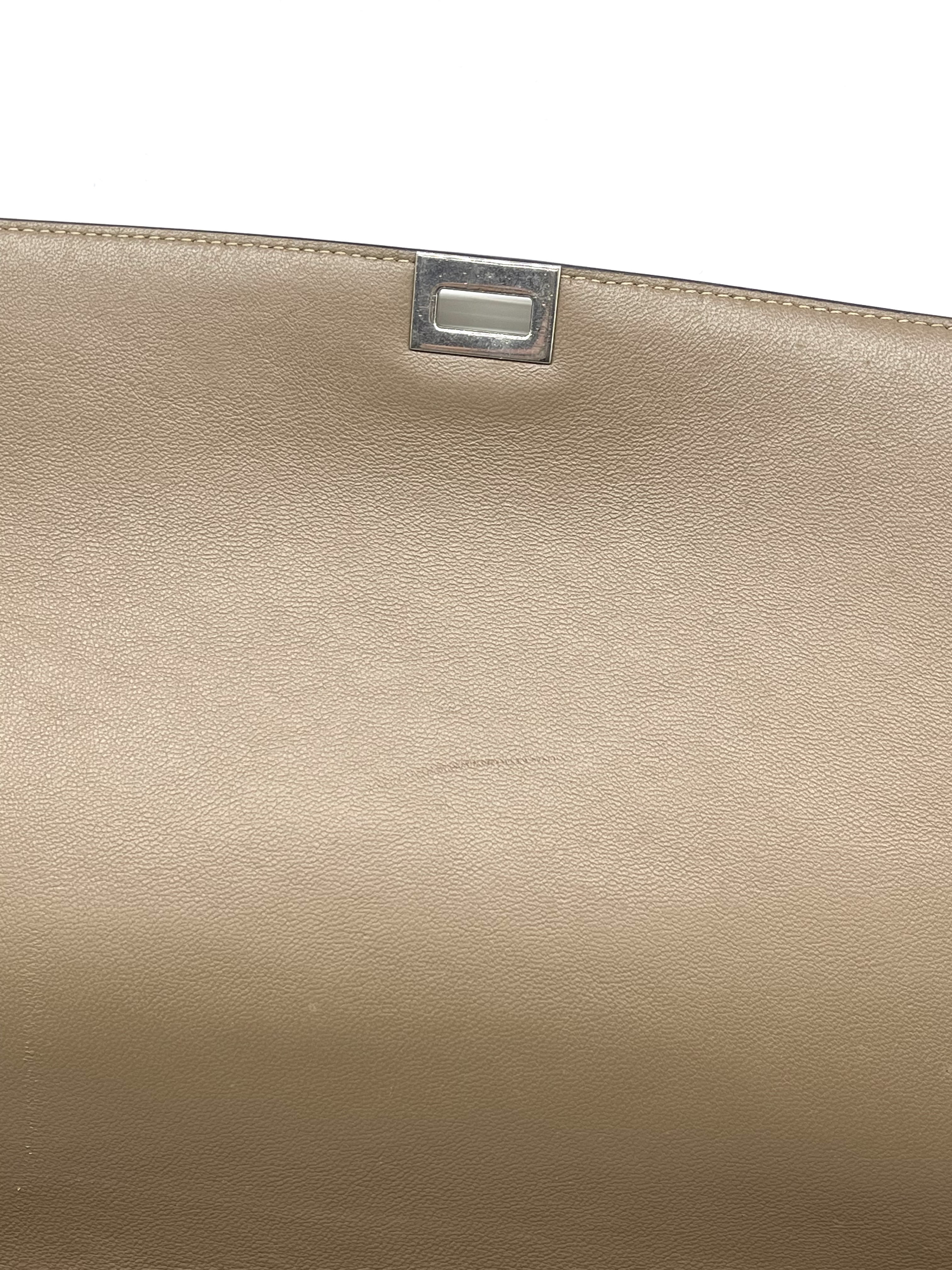 Pre-Owned CELINE Trapeze Bag / Product Code: 26042601